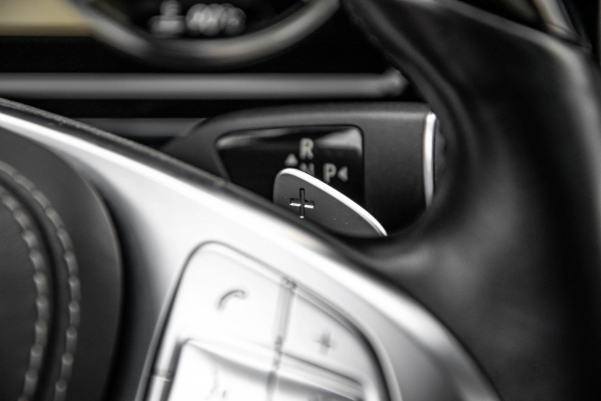 Mercedes-Benz S-Klasse 500 4-M AMG Panorama/Standkachel/Massage/Entertainment/TV Aut7 Foto 14