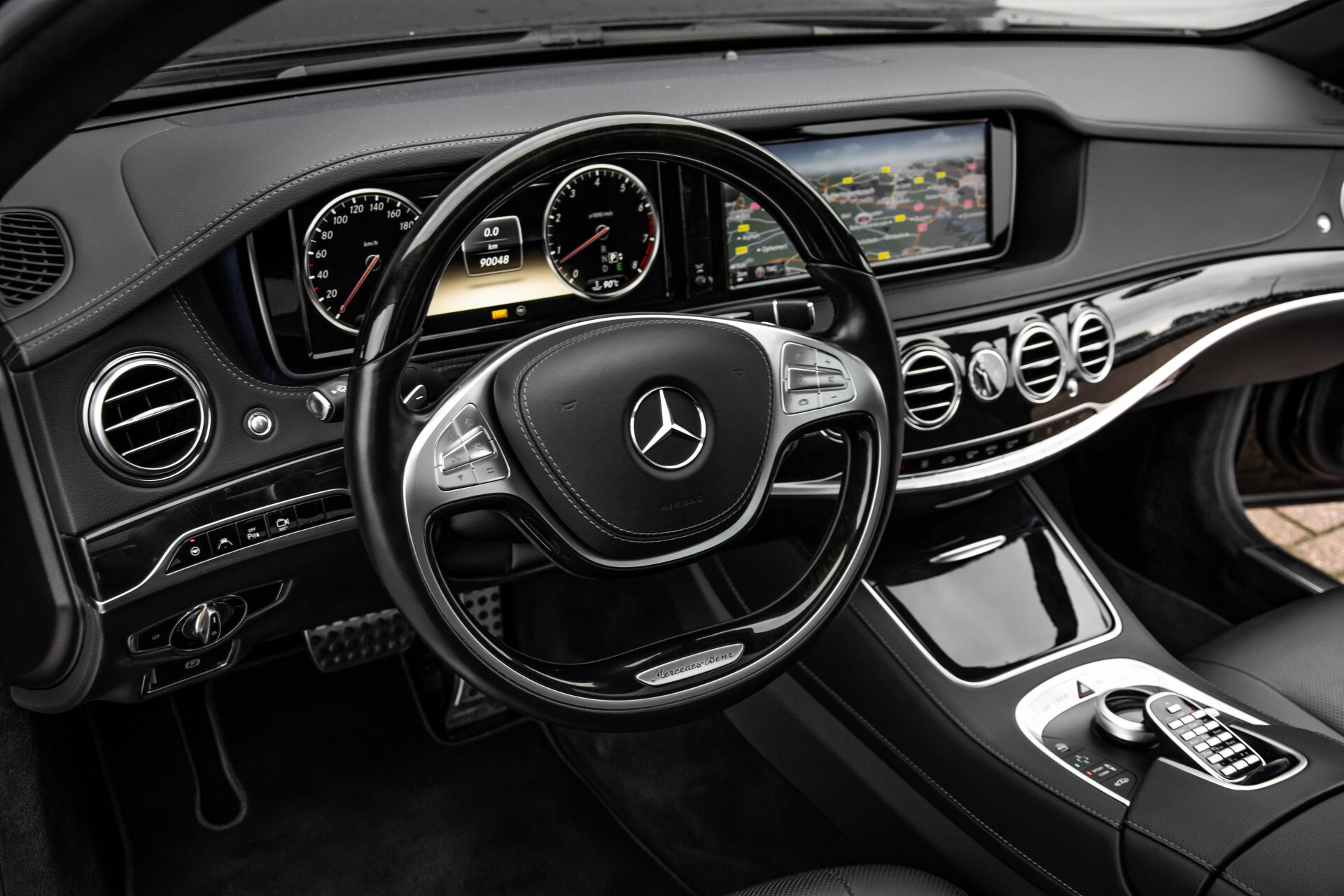 Mercedes-Benz S-Klasse 500 4-M AMG Panorama/Standkachel/Massage/Entertainment/TV Aut7 Foto 17
