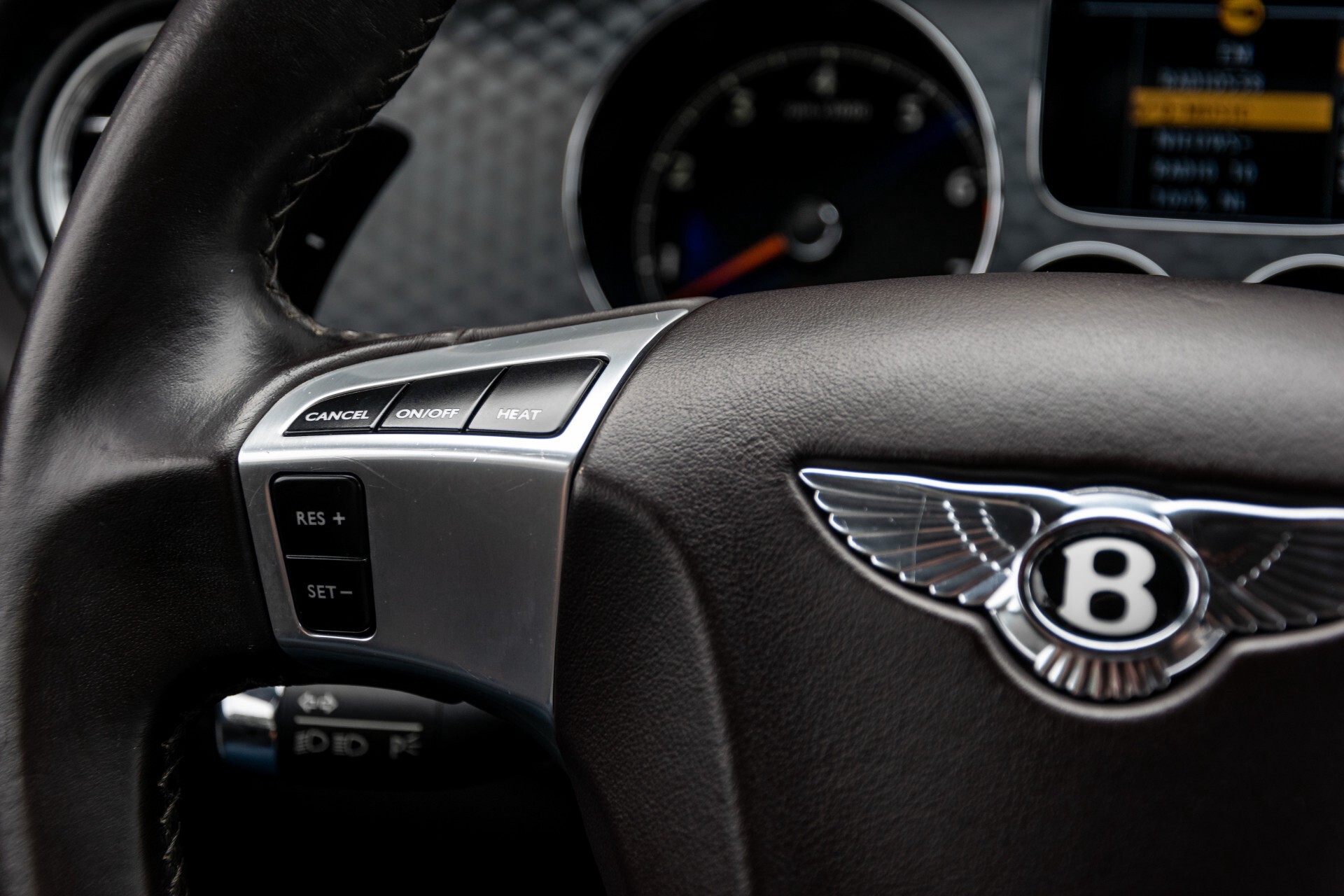Bentley Continental GT 6.0 W12 GT Speed Ceramic Brakes/Mulliner/Standkachel/Keyless Aut6 . Foto 9