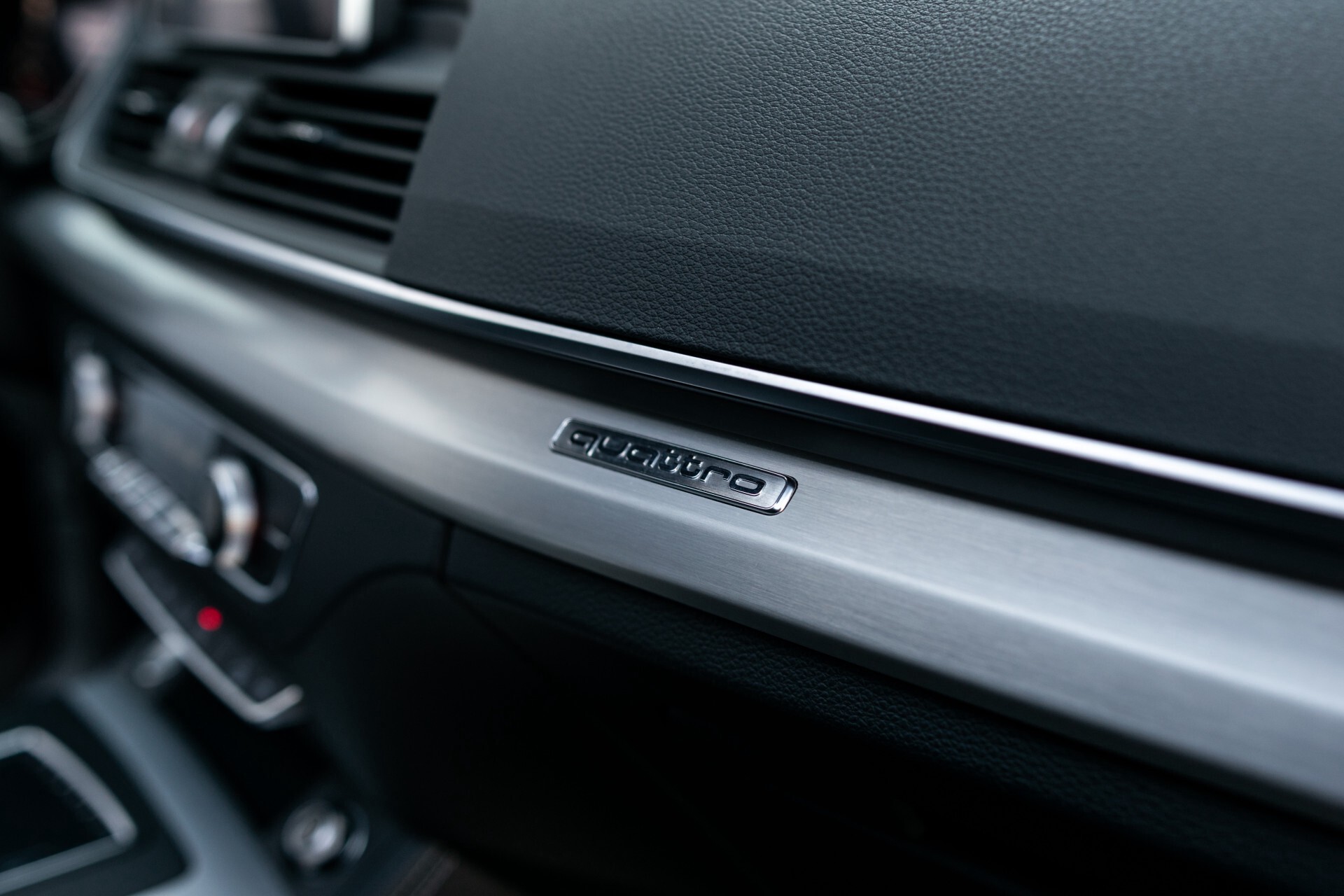 Audi Q5 2.0 TFSI Quattro Sport S-Line Edition Panorama | Aut-Trekhaak | Virtual Cockpit | 20" | Keyless | NL Auto Aut7 Foto 30