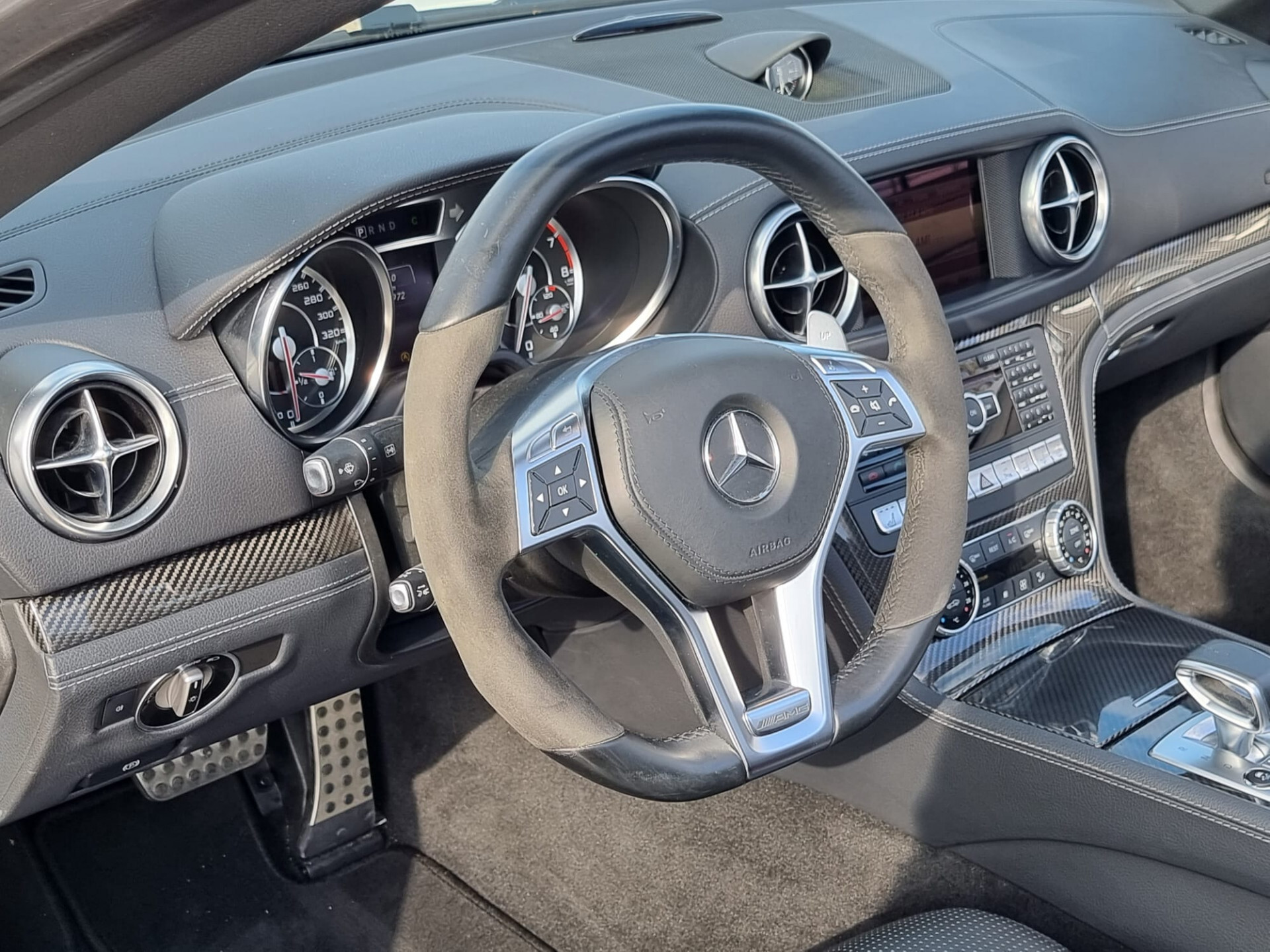 Mercedes-Benz SL-Klasse 63 AMG Drivers Pack/Magic Sky/Performance/Carbon/Massage Aut7 Foto 8