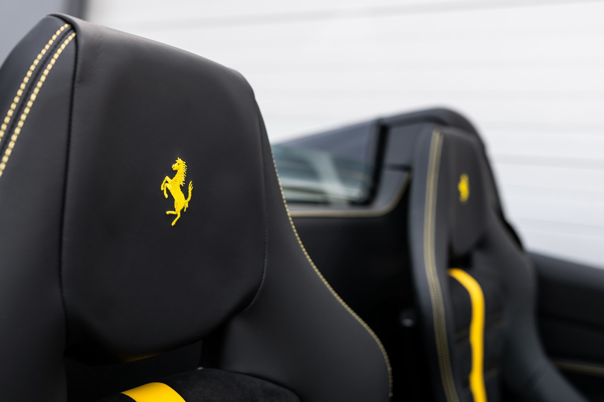 Ferrari F8 Spider 3.9 V8 HELE Full Carbon/Lift/Racing Seats/Passenger Display/Hifi Foto 30
