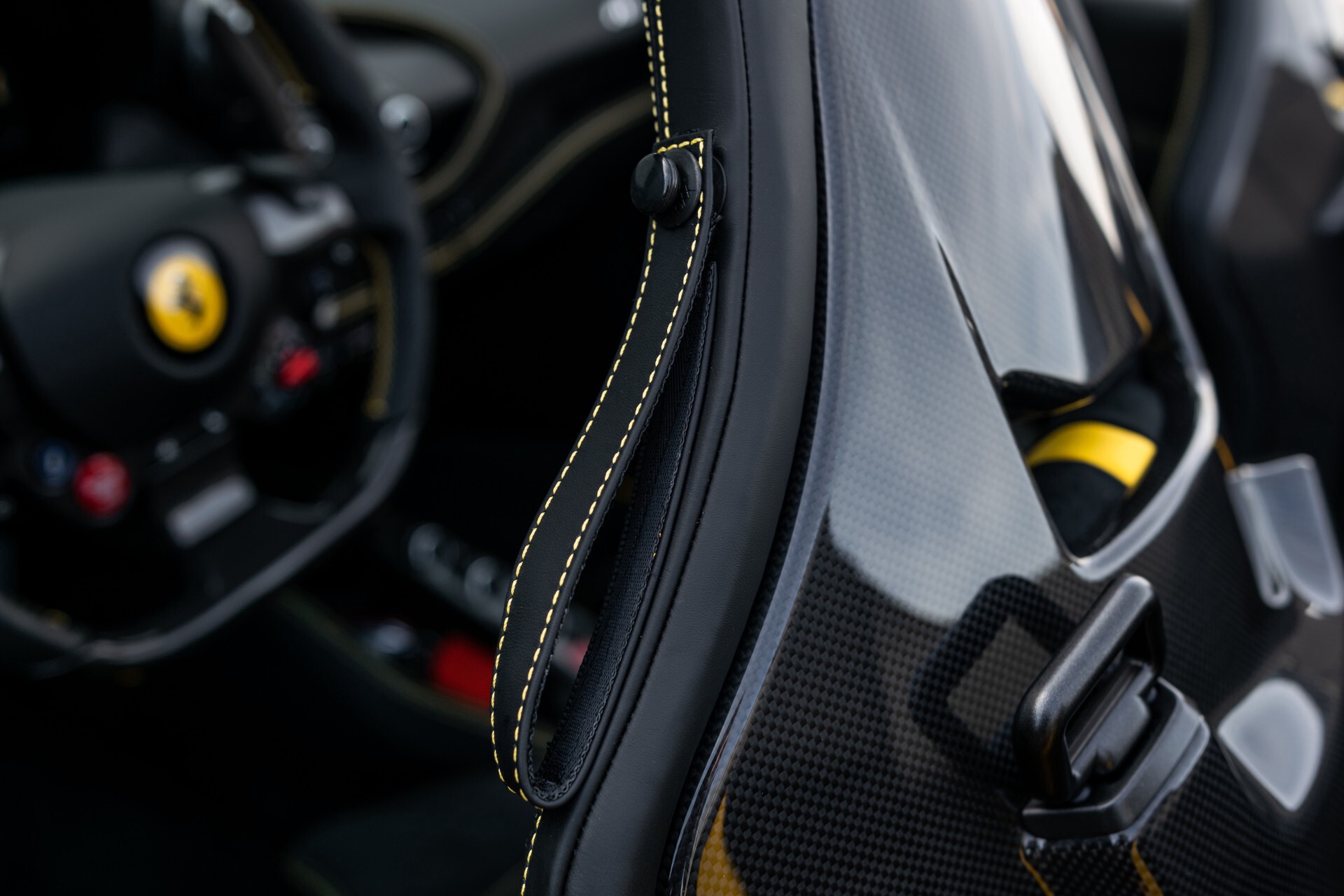 Ferrari F8 Spider 3.9 V8 HELE Full Carbon/Lift/Racing Seats/Passenger Display/Hifi Foto 31