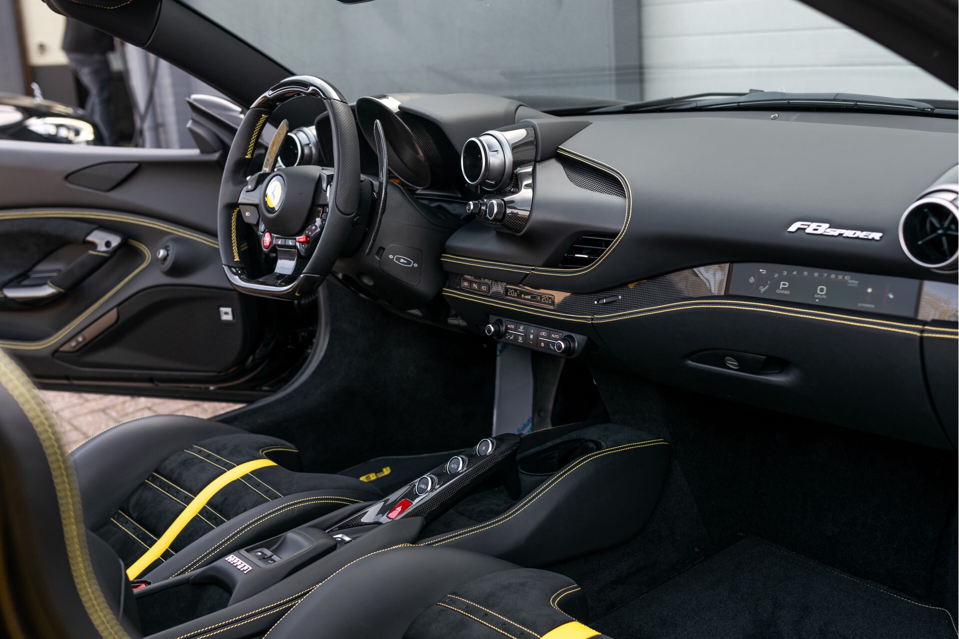 Ferrari F8 Spider 3.9 V8 HELE Full Carbon/Lift/Racing Seats/Passenger Display/Hifi Foto 8