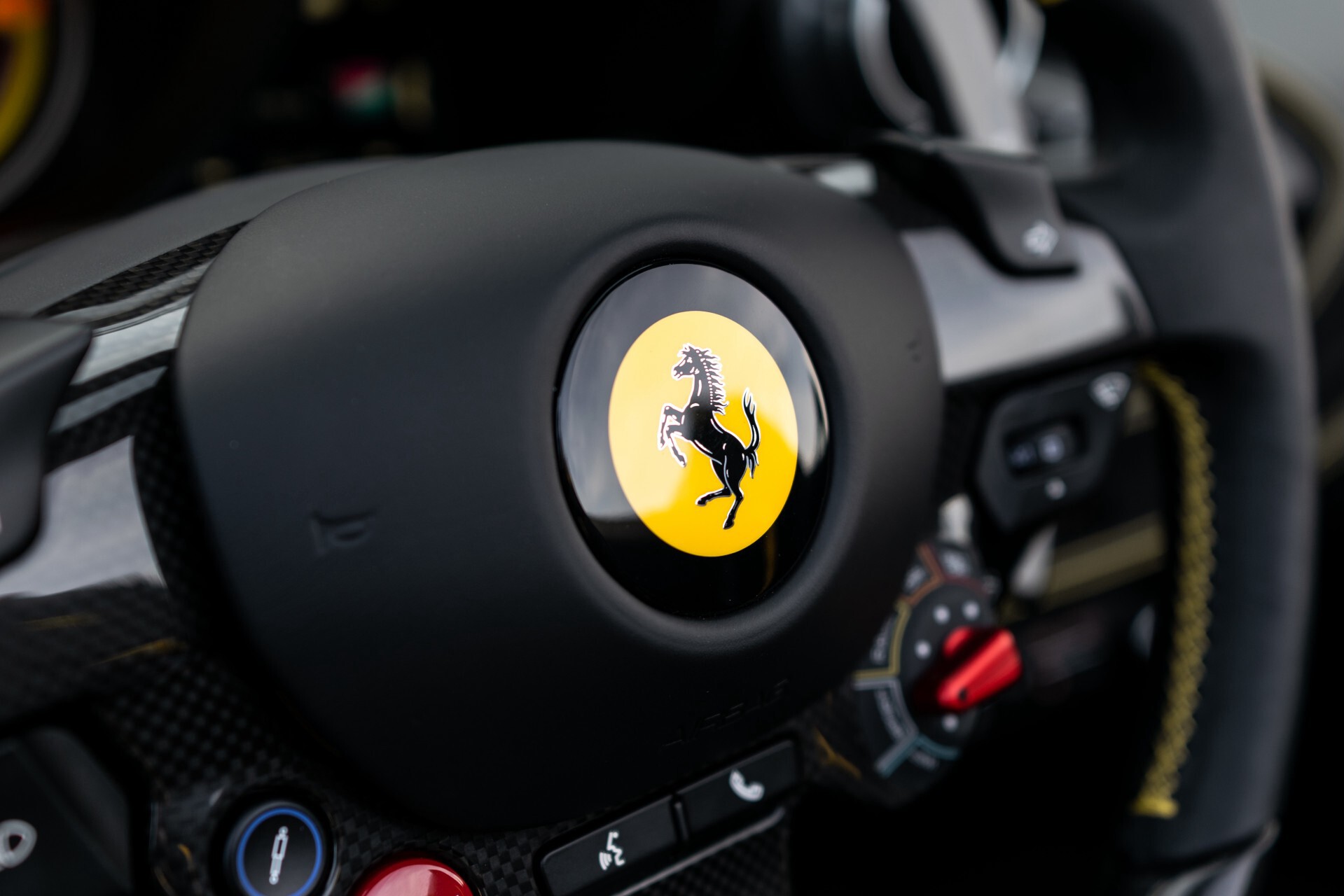 Ferrari F8 Spider 3.9 V8 HELE Full Carbon/Lift/Racing Seats/Passenger Display/Hifi . Foto 44