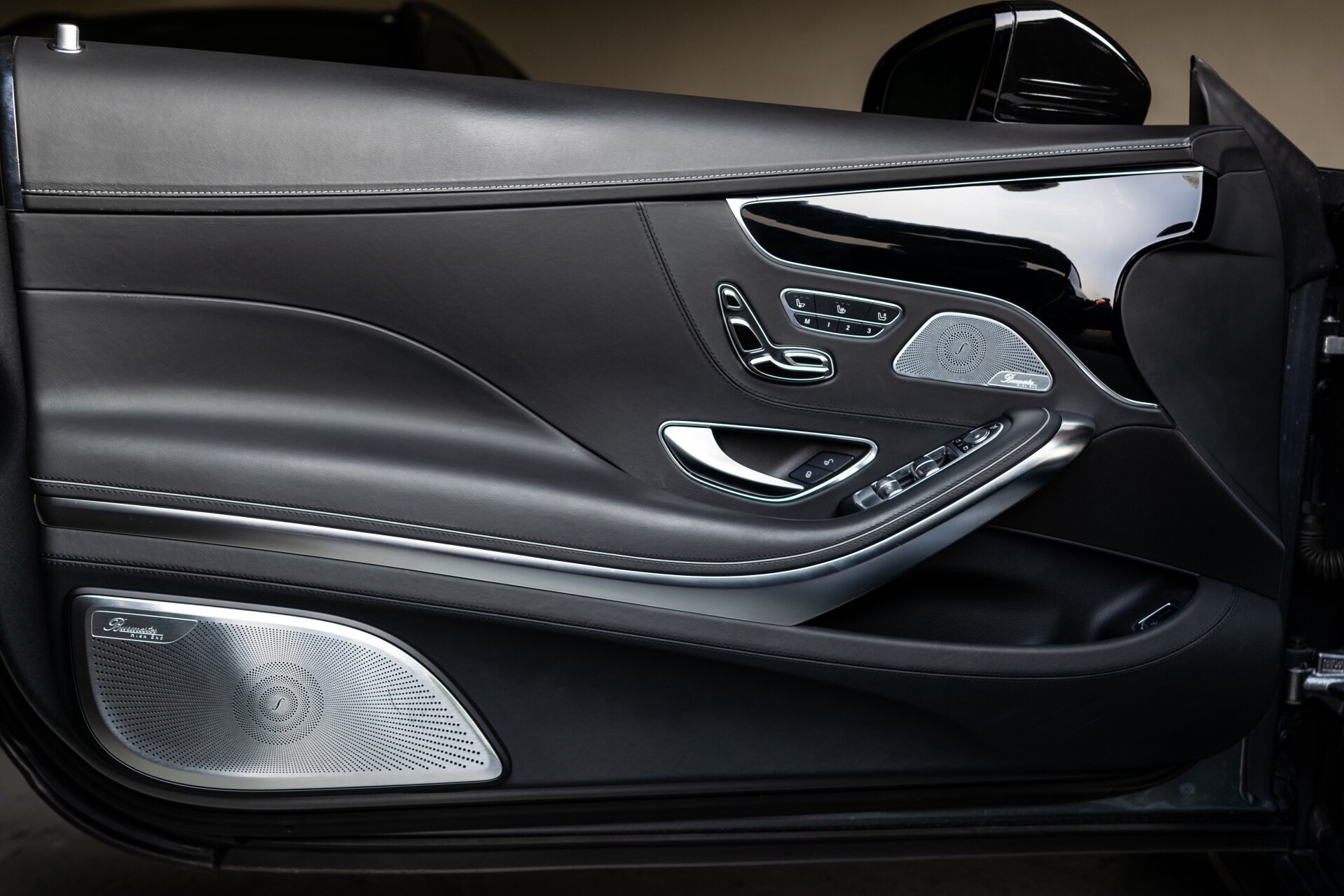 Mercedes-Benz S-Klasse Coupe 63 AMG 4-M Designo/Magic Sky/Burmester3D/Driverspack/Standkachel Aut7 . Foto 10