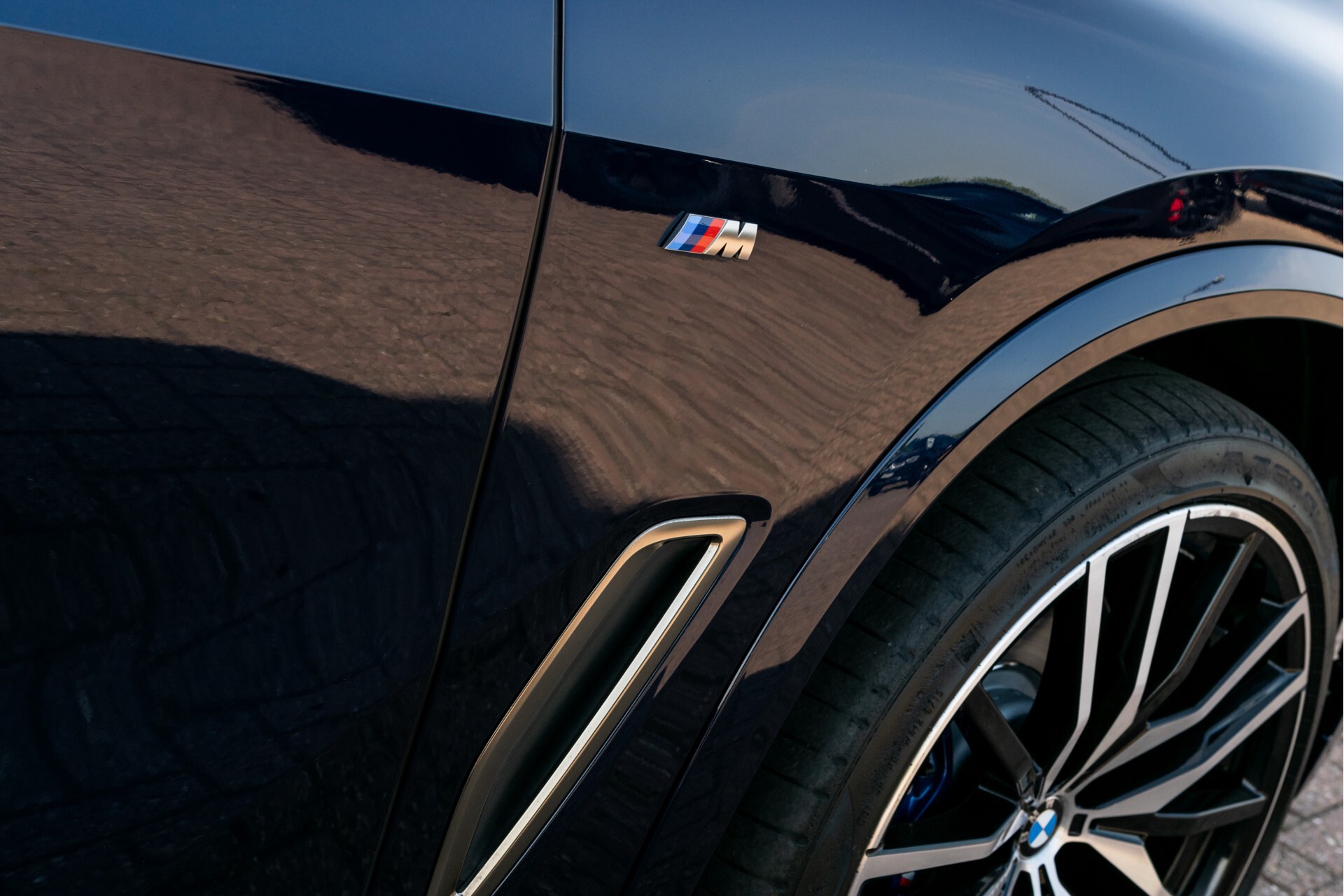BMW X5 M50d Nieuwprijs €178118 B&W | Entertainment | Individual Foto 56
