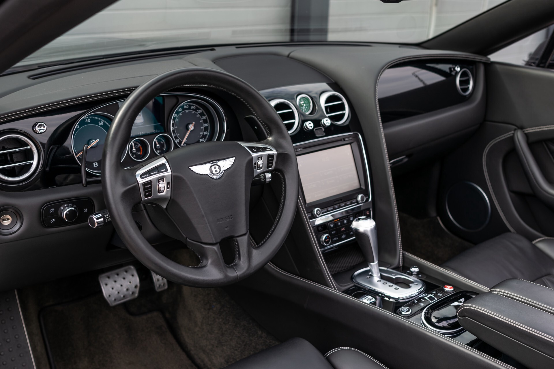 Bentley Continental GTC 4.0 V8 S Mulliner Aut8 . Foto 11