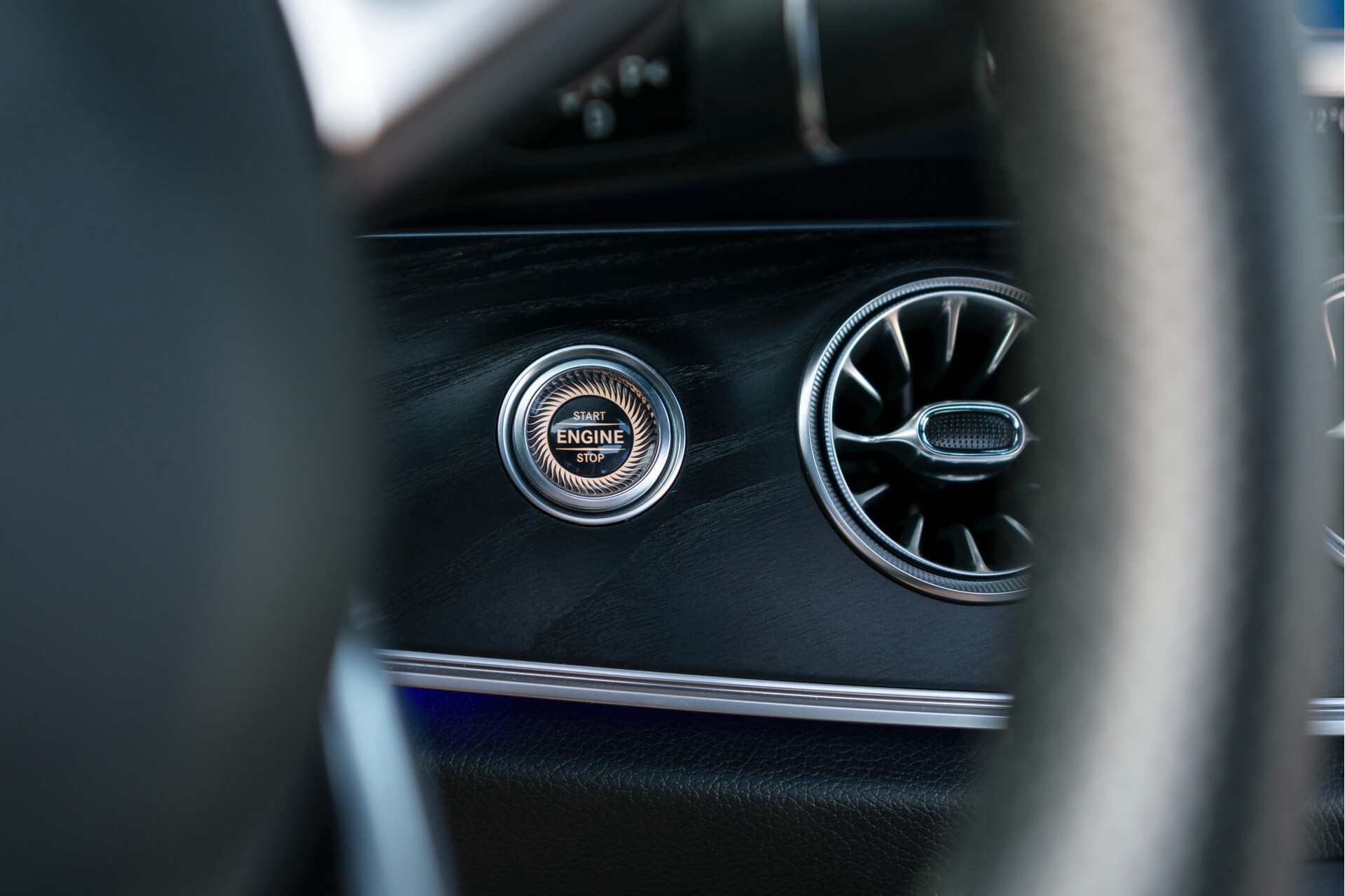 Mercedes-Benz E-Klasse Coupé 200 AMG Designo | Panorama | HUD | Burmester | 20" | NL Auto Aut9 Foto 8