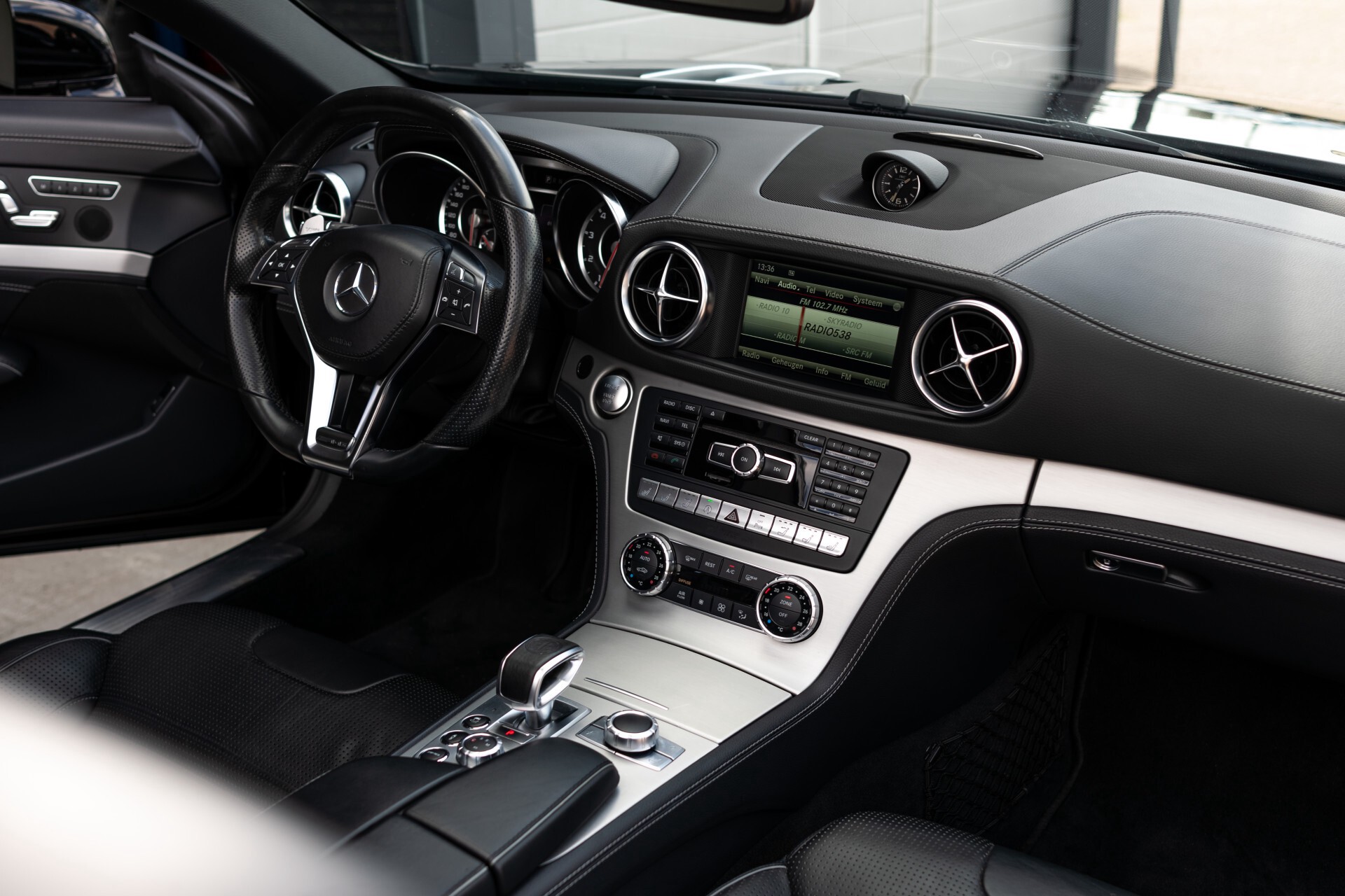 Mercedes-Benz SL-Klasse 63 AMG Magic Sky | Drivers Package | Massage | Rij-assistentie | Keyless | Aut7 Foto 29