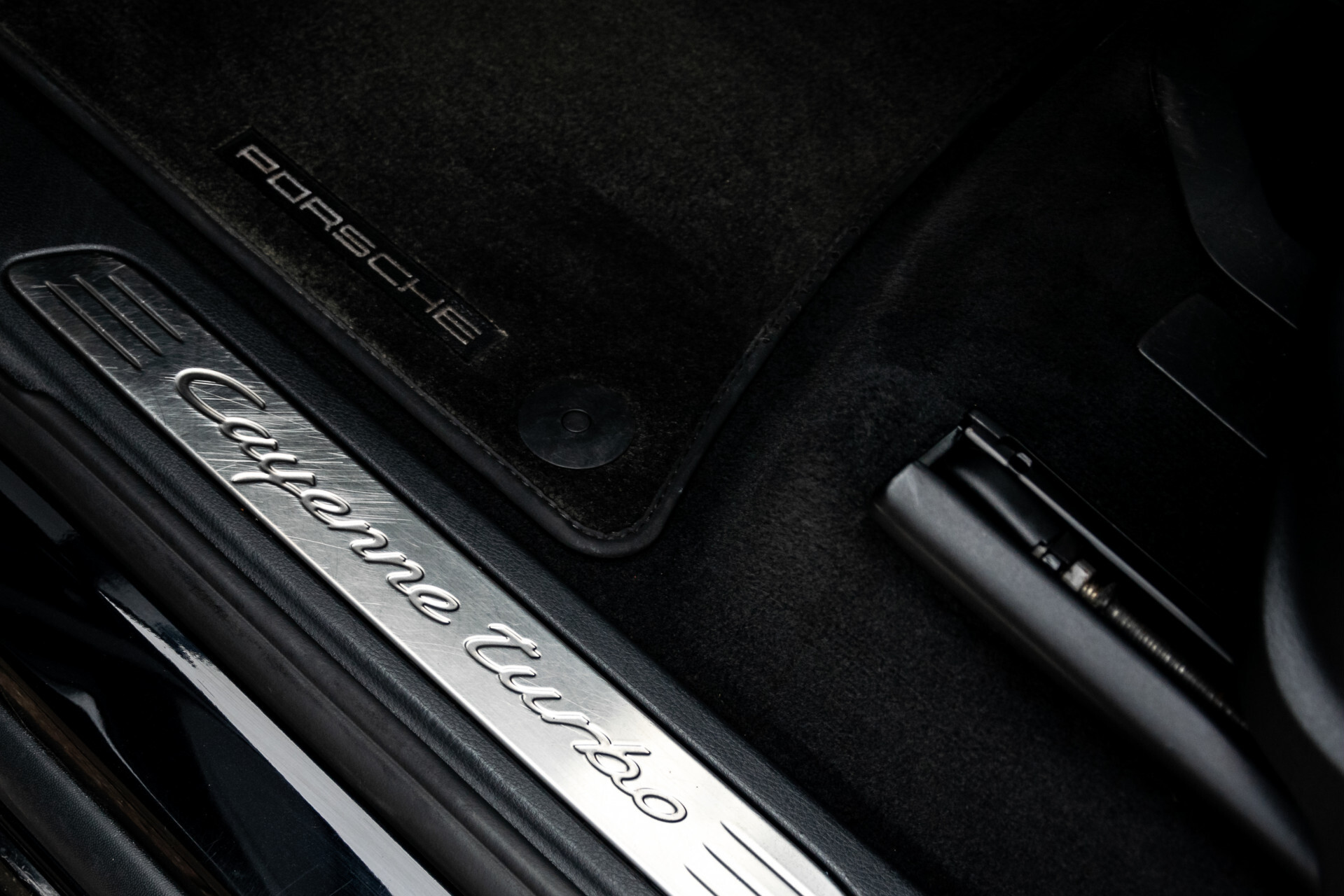 Porsche Cayenne 4.8 Turbo Ceramic|Akrapovic|Carbon|Burmester|Exclusive Aut8 Foto 28
