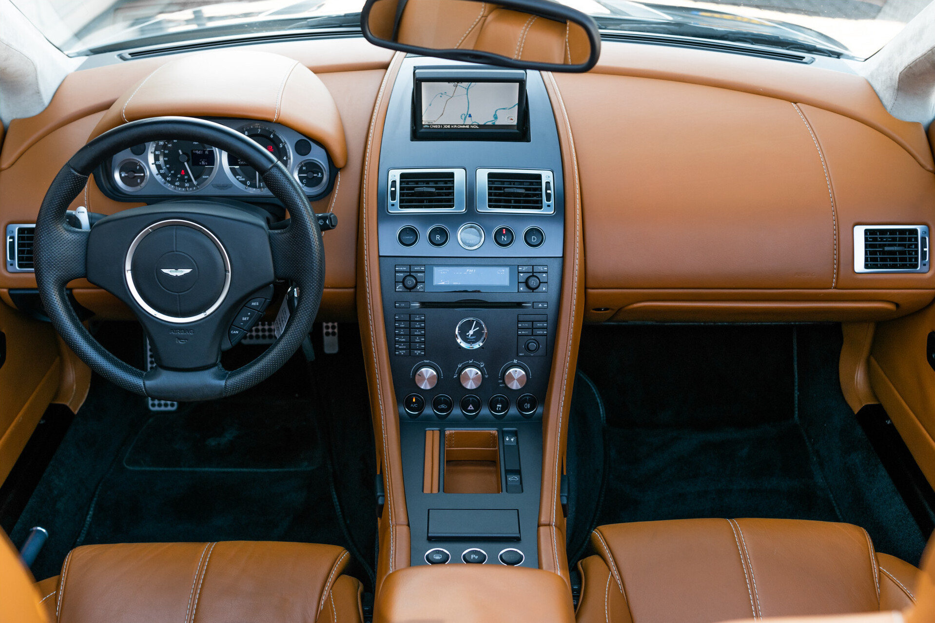 Aston Martin V8 Vantage Roadster 4.3 V8 Sportshift Dealer onderhouden | Full options Foto 7