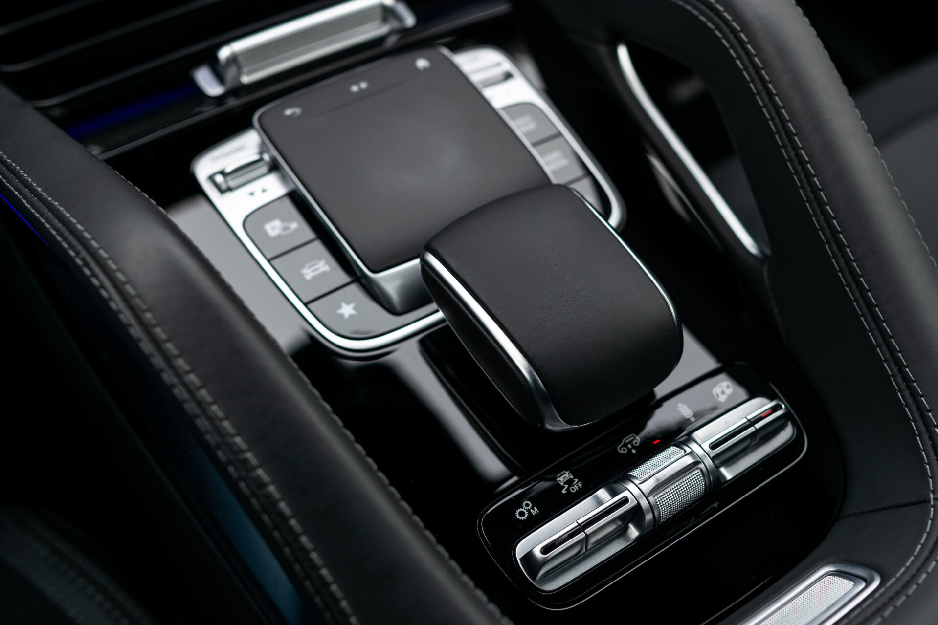 Mercedes-Benz GLE Coupé 63 S AMG 4M Ceramic Brakes|Drivers Pack|Performance uitlaat|Rij-Assistentie|Keyless-Go|HUD Foto 31