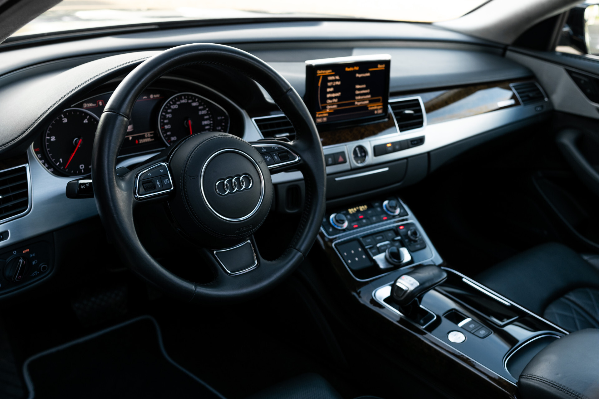 Audi A8 4.2 TDI quattro Pro Line+ Design Selection Aut8 Foto 22
