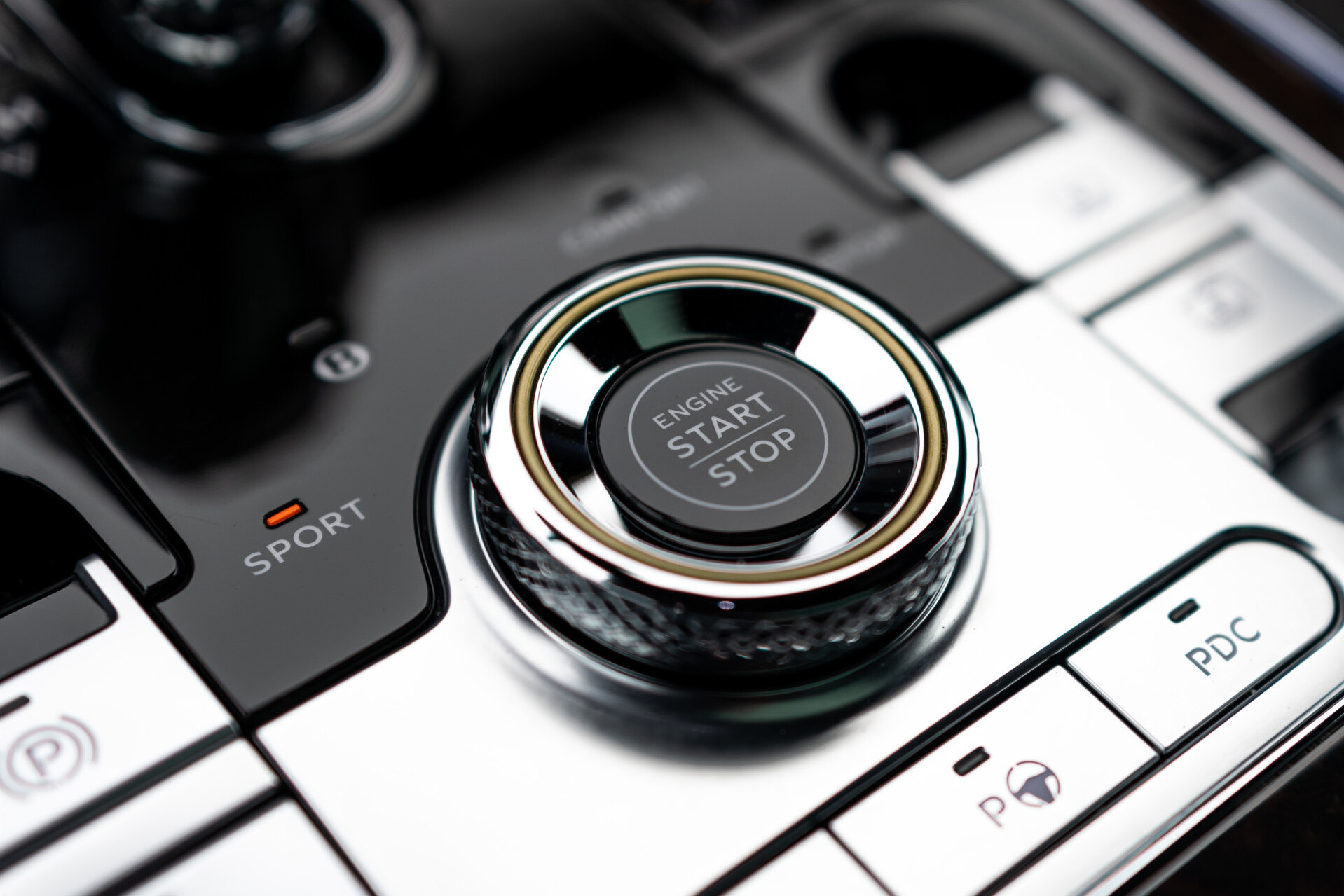 Bentley Flying Spur 4.0 V8 Mulliner Driving Specification|Blackline|Naim Sound Foto 23