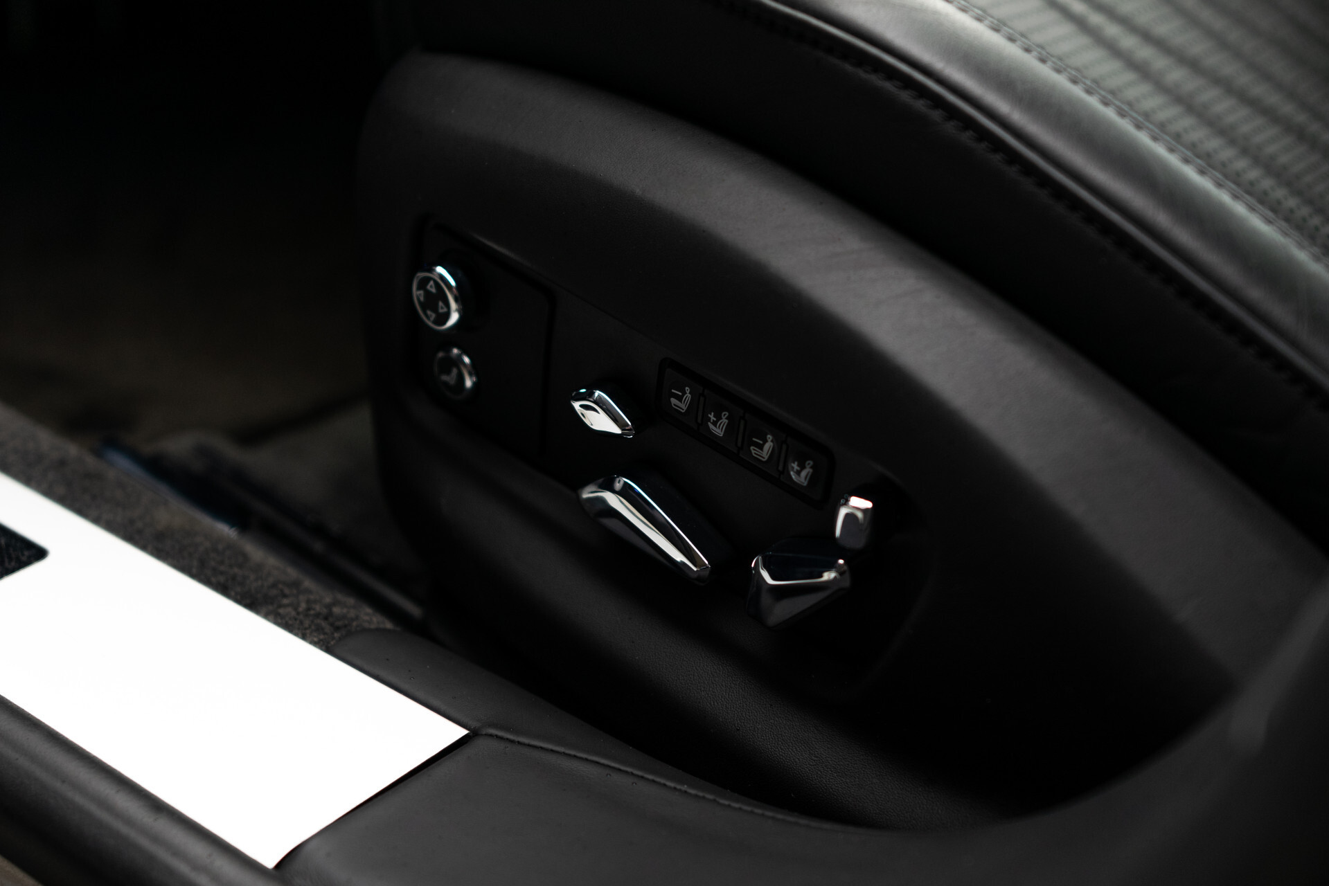 Bentley Flying Spur 4.0 V8 Mulliner Driving Specification|Blackline|Naim Sound Foto 24
