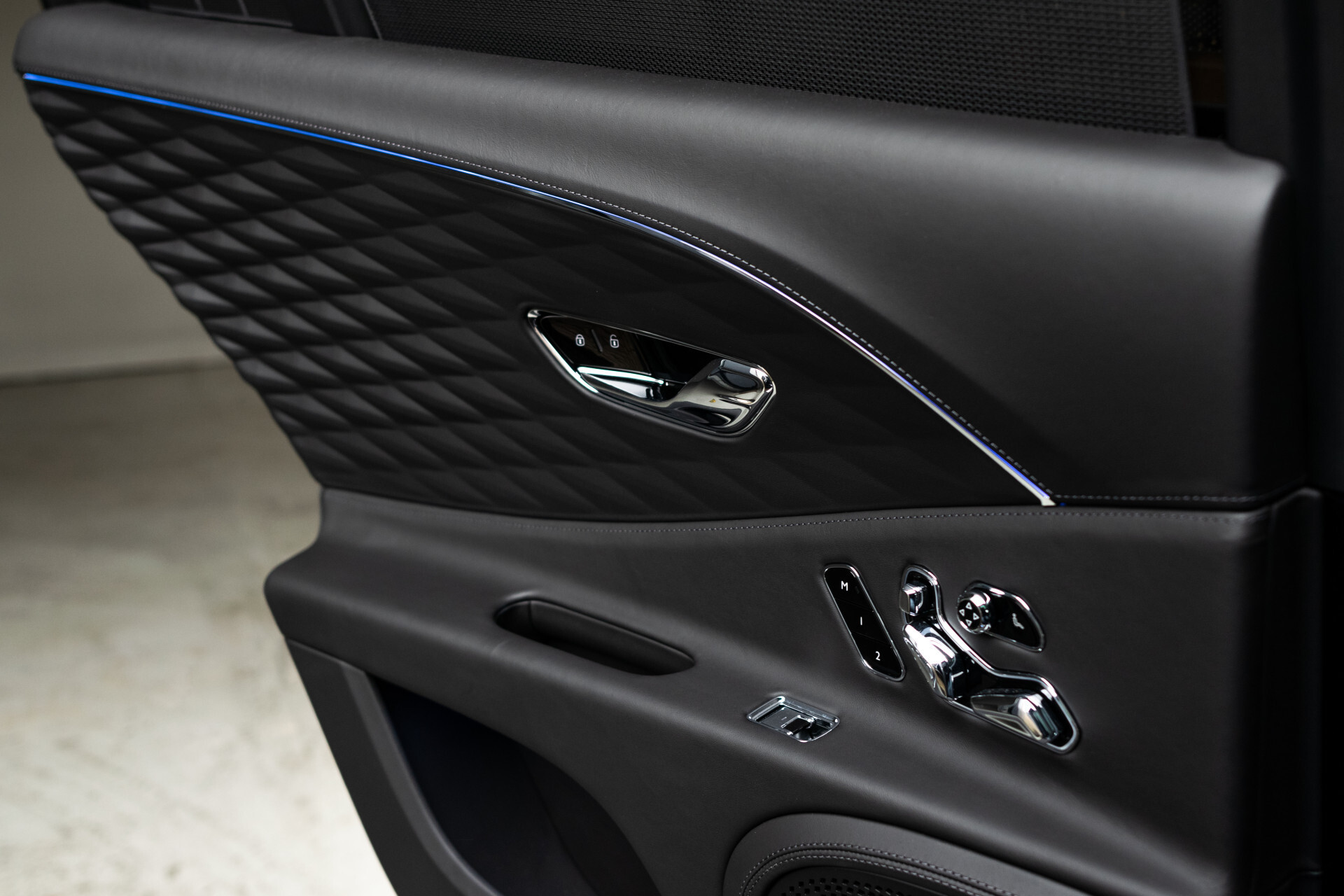 Bentley Flying Spur 4.0 V8 Mulliner Driving Specification|Blackline|Naim Sound Foto 26