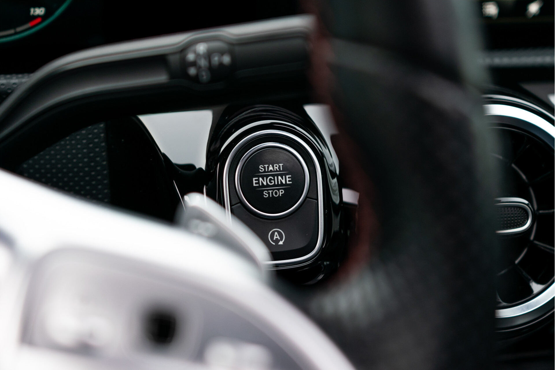 Mercedes-Benz A-Klasse 180 d AMG Night|Panorama|MBUX|Trekhaak|LED|Verw-stoelen|Aut7 Foto 19