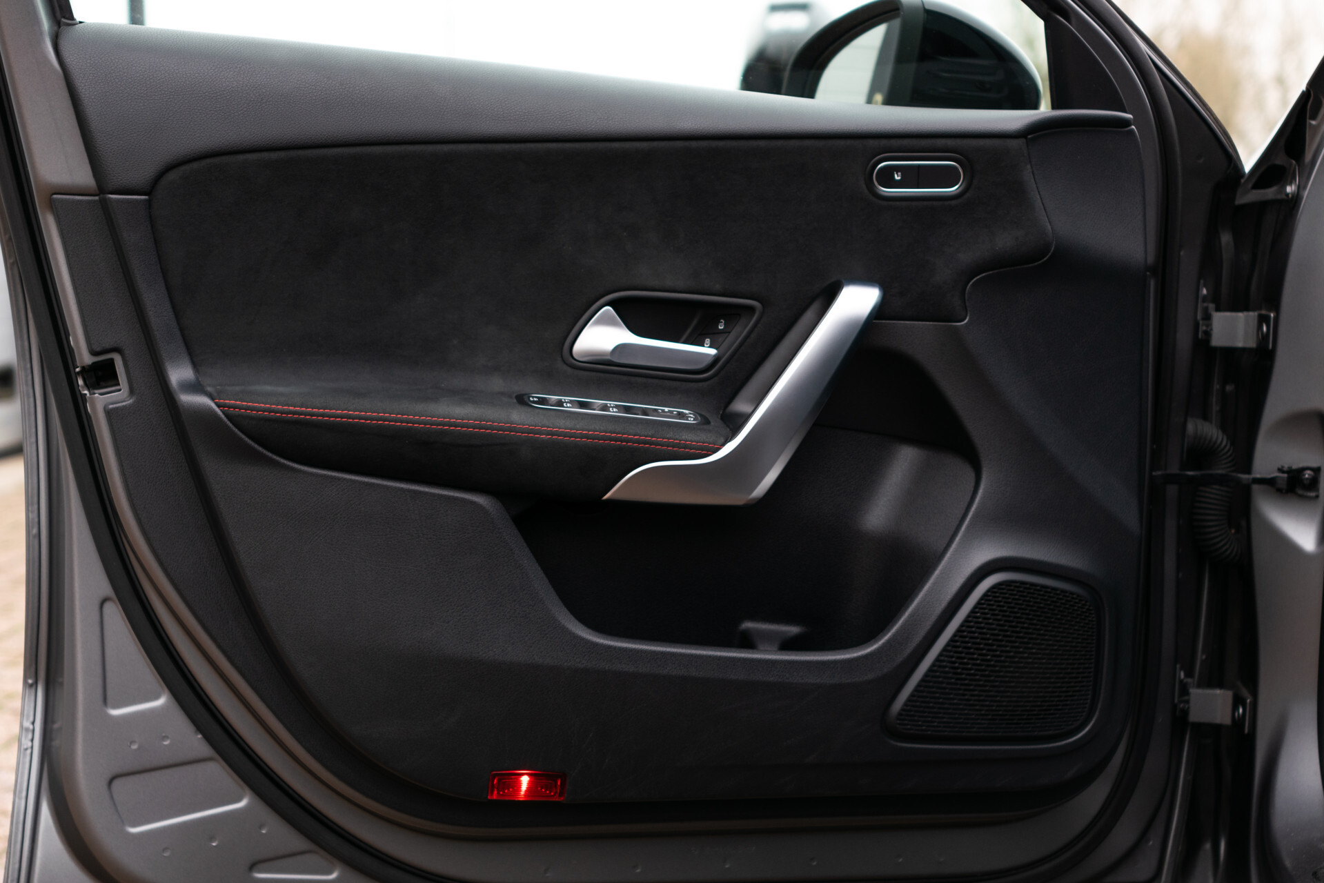Mercedes-Benz A-Klasse 180 d AMG Night|Panorama|MBUX|Trekhaak|LED|Verw-stoelen|Aut7 Foto 9