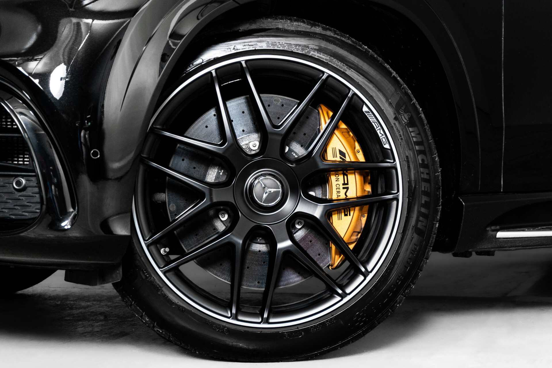 Mercedes-Benz GLE 63 S AMG 4M+ Ceramic|Carbon|Exclusive|Dynamic Plus|Massage|Standkachel|HUD|Night|22" Aut9 Foto 54
