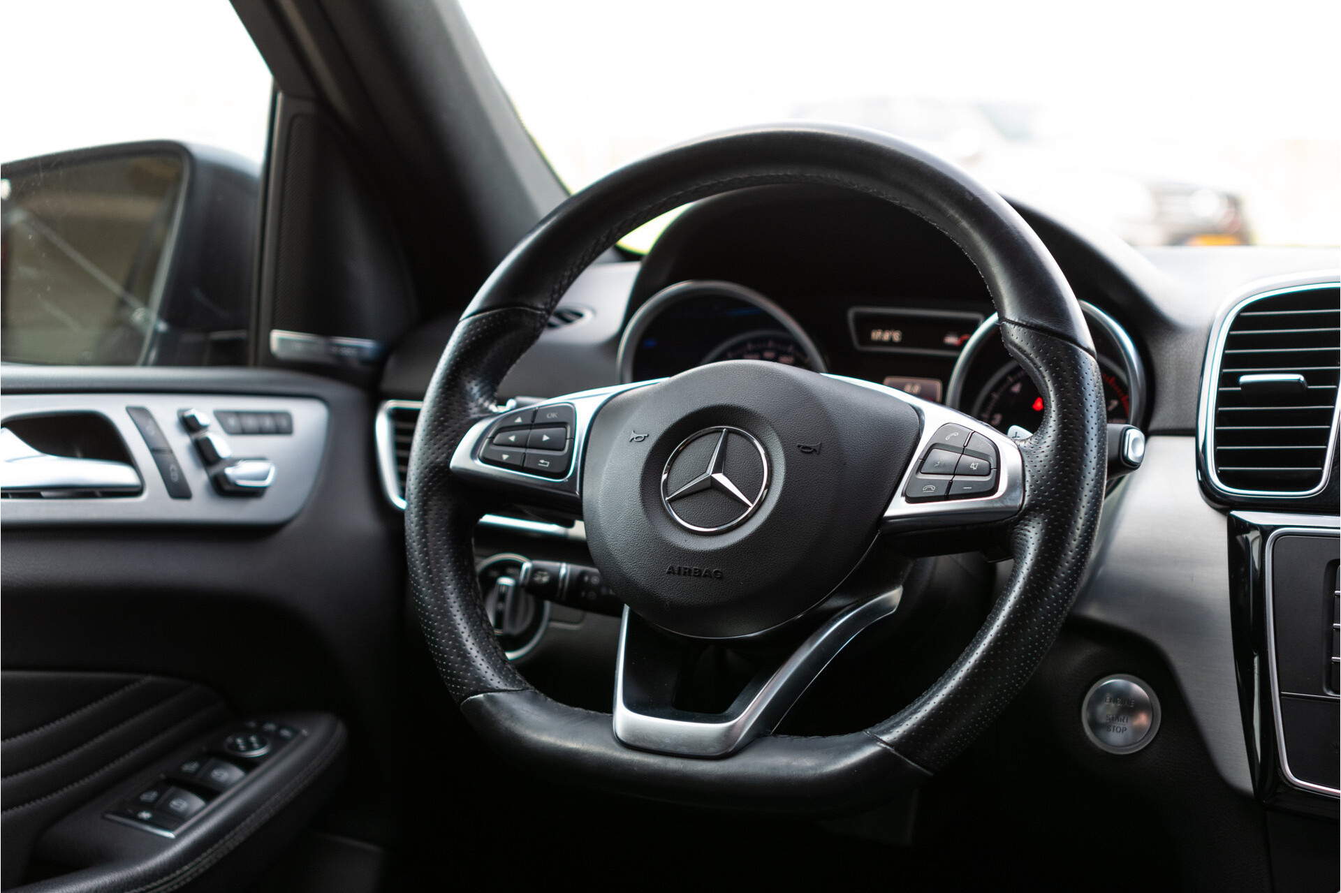 Mercedes-Benz GLE 500e 4-M AMG Rij-assistentie|Keyless|Softclose|Trekhaak|Mem|Harman-Kardon Aut9 Foto 10
