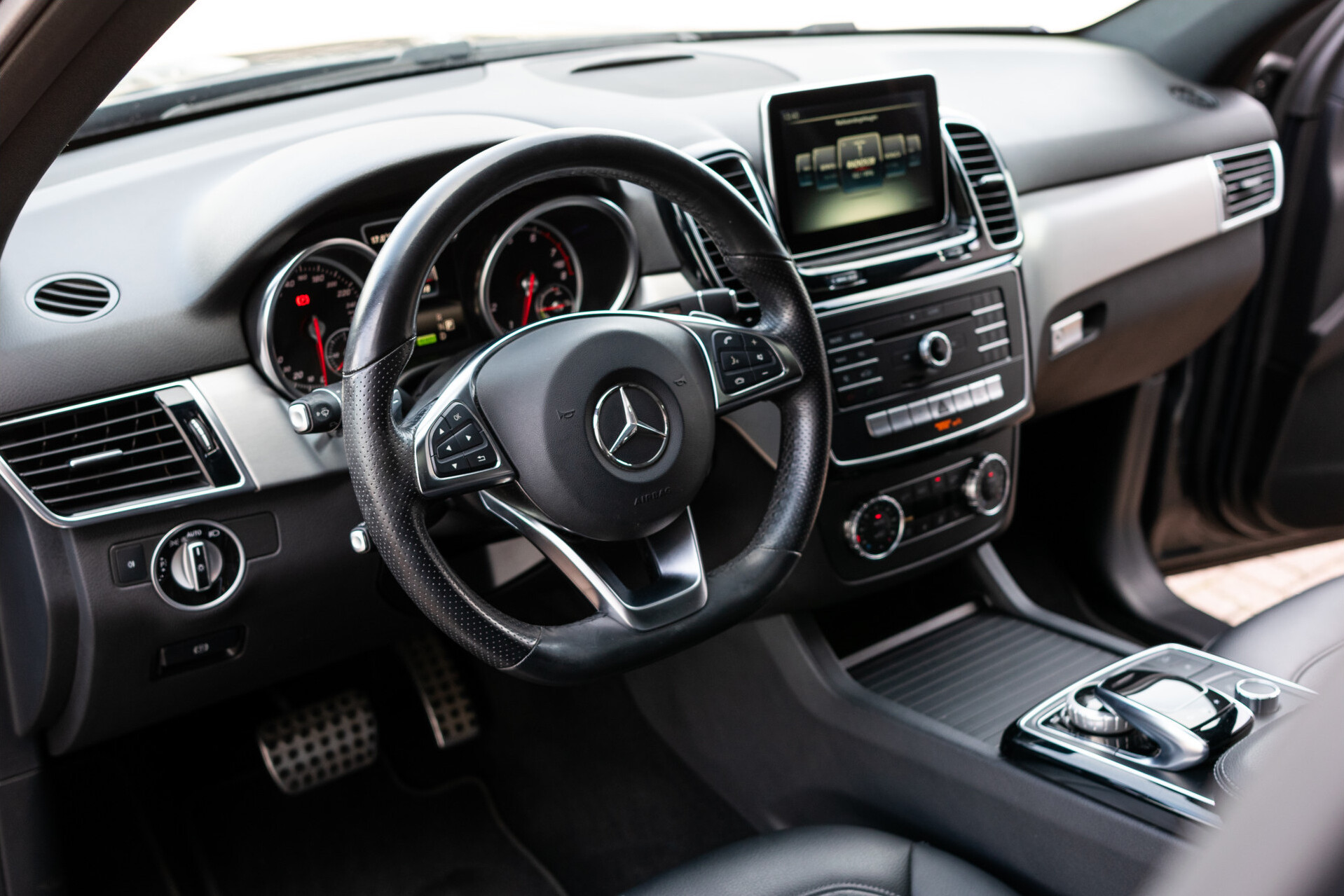 Mercedes-Benz GLE 500e 4-M AMG Rij-assistentie|Keyless|Softclose|Trekhaak|Mem|Harman-Kardon Aut9 Foto 14
