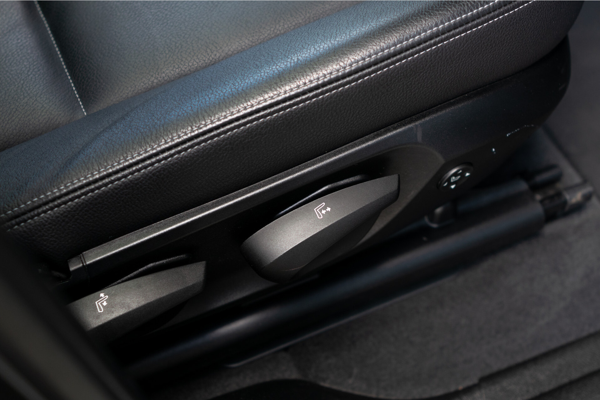 BMW X3 xDrive20i Comfortacces|Panoramadak|Standkachel|Leder|Verwarmd Stuur Aut8 Foto 21