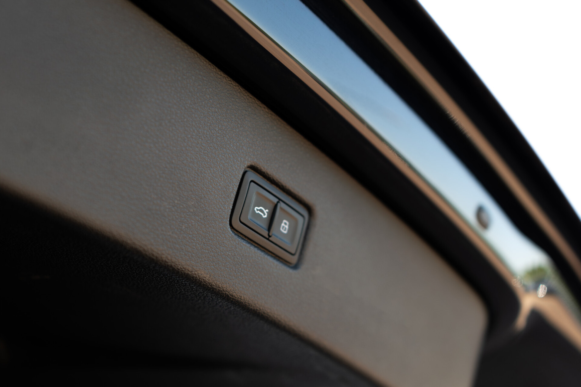 Audi Q7 3.0 TDI E-tron Quattro Sport | Luchtvering | HUD | Bose | Trekhaak | Verwarmd stuur | 1ste eigenaar Foto 29