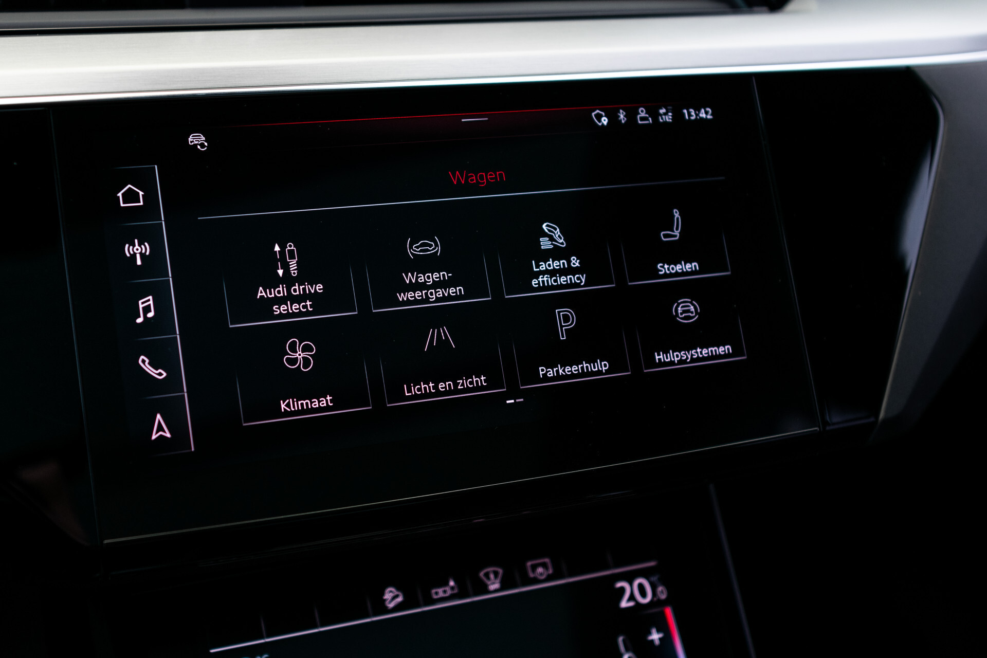 Audi e-tron Sportback EX BTW 50 Quattro S Edition 71 kWh Blackline|22"|Matrix|ACC|Keyless|Panorama|Ruitleder Foto 17
