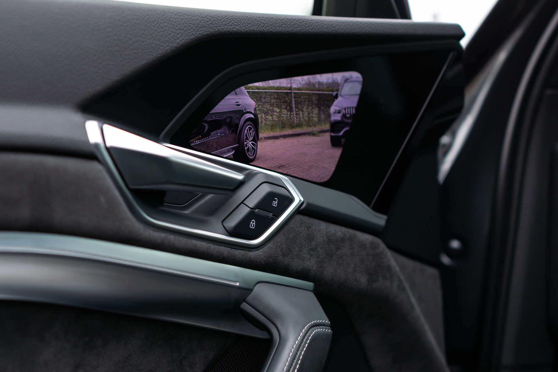 Audi e-tron Sportback 50 Quattro S Edition 71 kWh Blackline|22"|Matrix|ACC|Keyless|Panorama|Ruitleder Foto 12