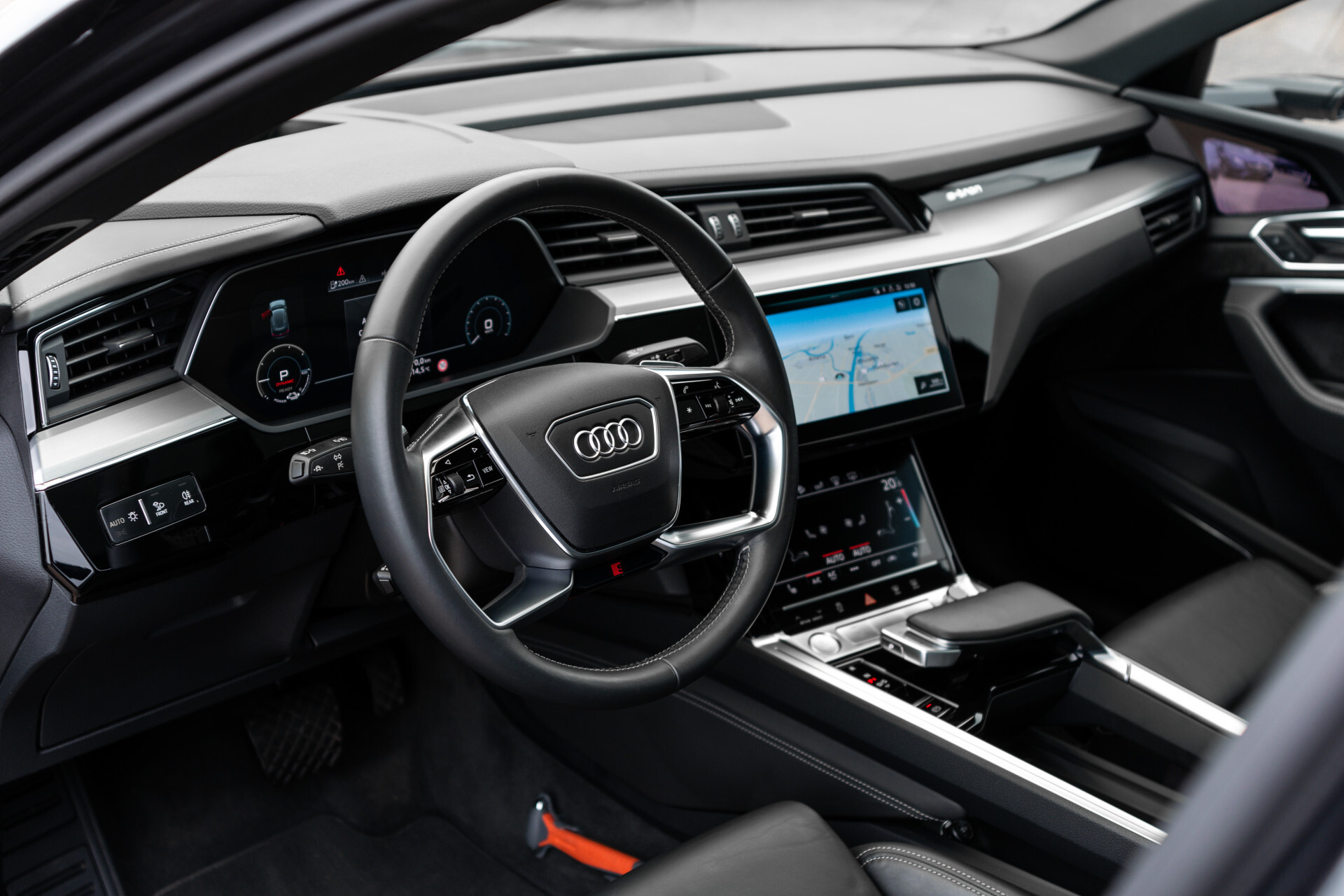 Audi e-tron Sportback 50 Quattro S Edition 71 kWh Blackline|22"|Matrix|ACC|Keyless|Panorama|Ruitleder Foto 16