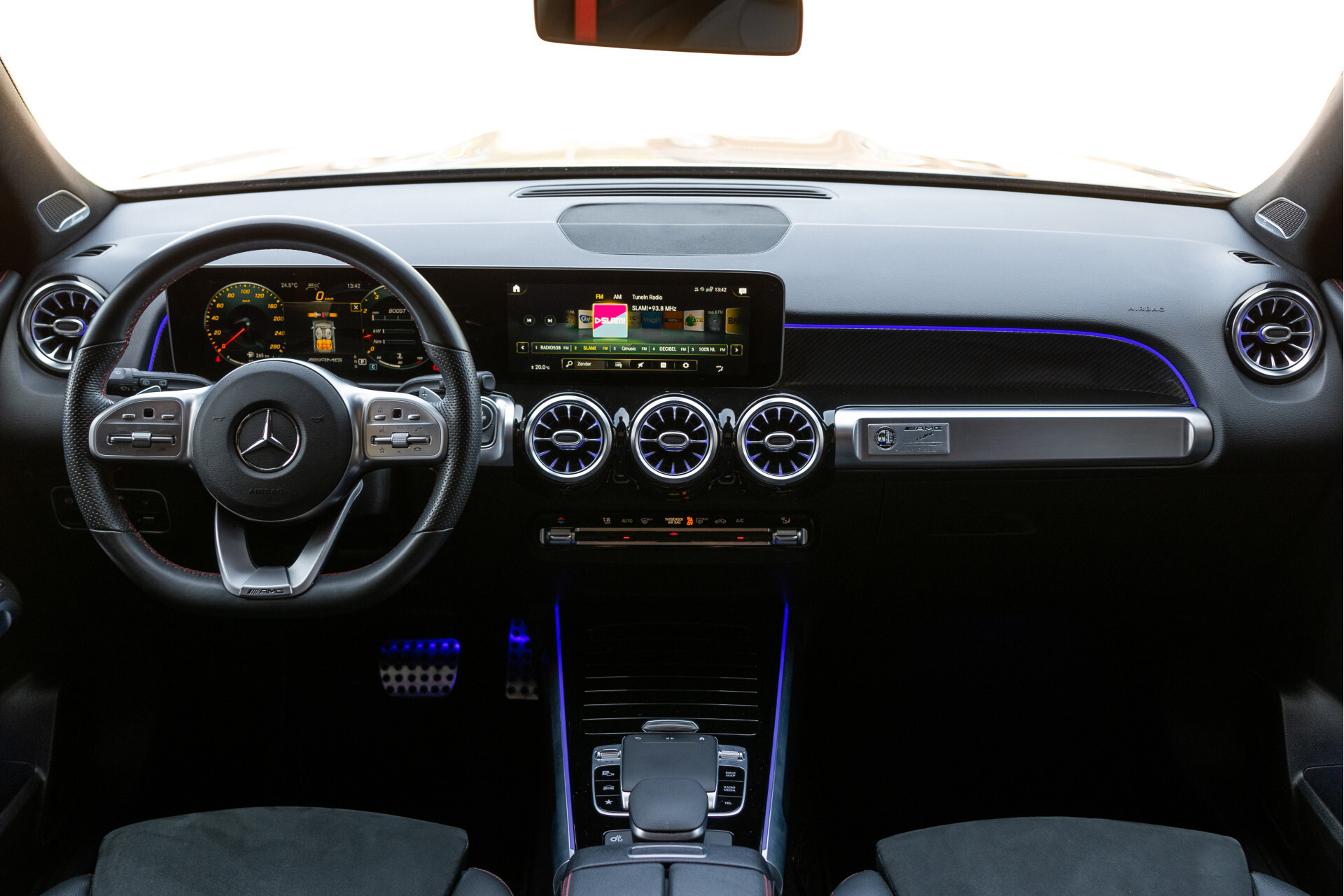 Mercedes-Benz GLB 35 AMG 4-M Night | Panorama | Burmester | 21" | 360 Camera | Auto-Trekhaak Foto 5