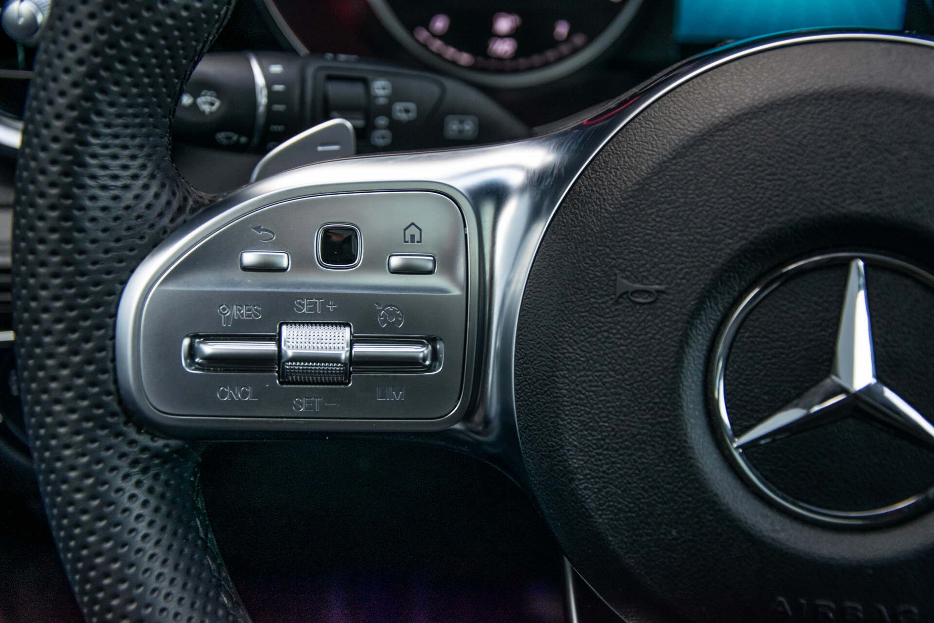 Mercedes-Benz GLC 300 4-M AMG Panorama/Keyless/Assistentiepakket/MBUX/Wegkl-trekhaak Aut9 Foto 10