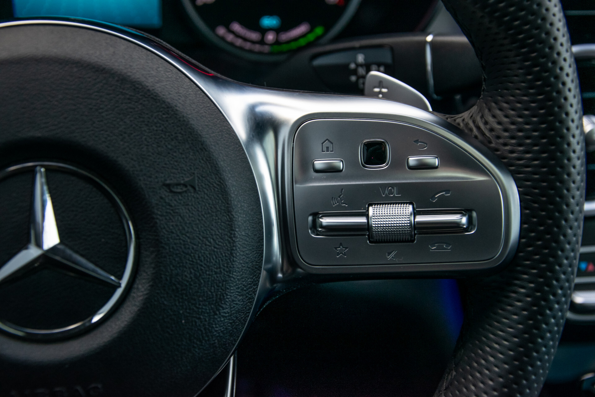 Mercedes-Benz GLC 300 4-M AMG Panorama/Keyless/Assistentiepakket/MBUX/Wegkl-trekhaak Aut9 Foto 15