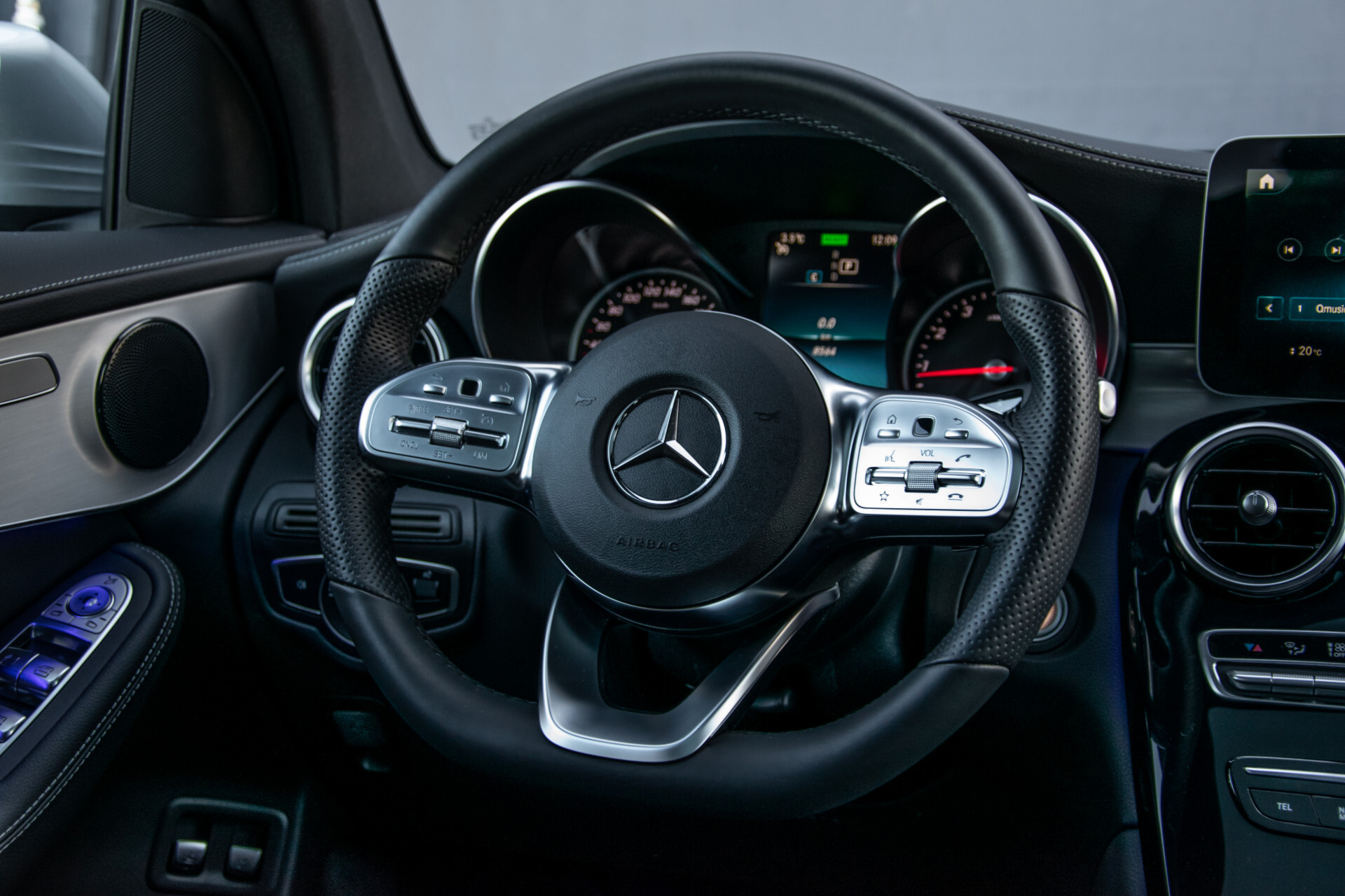 Mercedes-Benz GLC 300 4-M AMG Panorama/Keyless/Assistentiepakket/MBUX/Wegkl-trekhaak Aut9 Foto 9