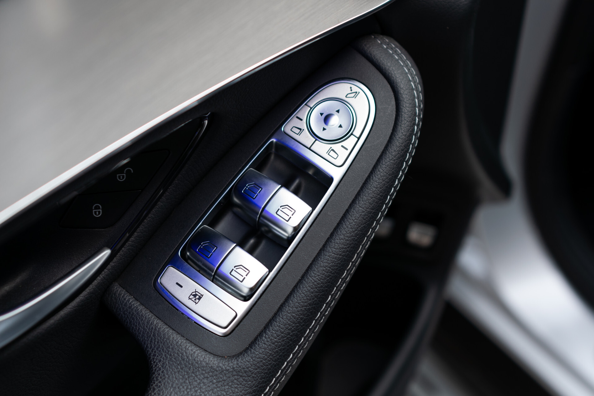 Mercedes-Benz GLC 300 4-M AMG Panorama | Keyless | Assistentiepakket | MBUX | Wegkl-trekhaak Foto 13