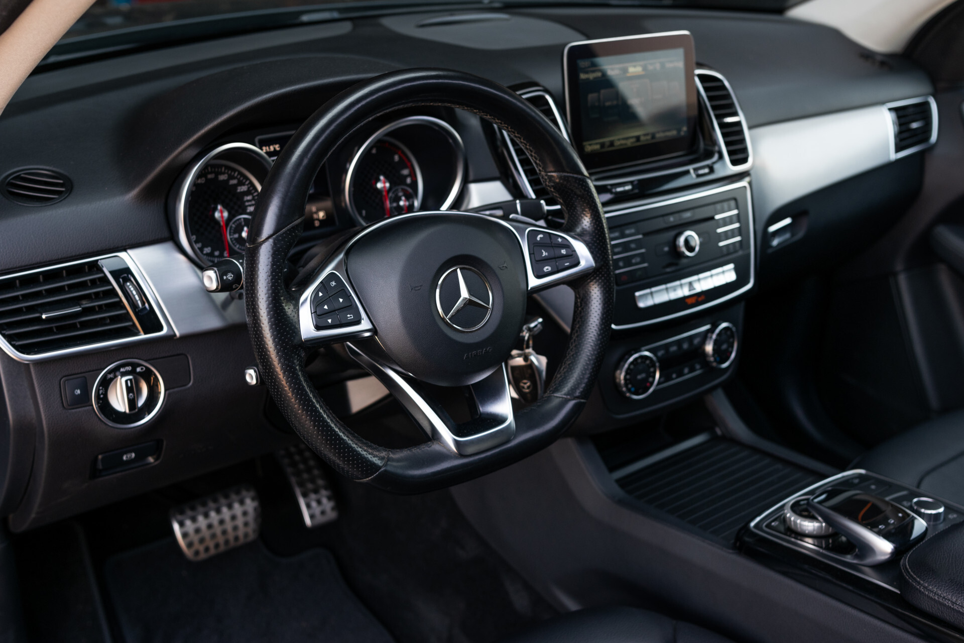Mercedes-Benz GLE 350 d 4-M Luchtvering | AMG | Schuifdak | Aut-trekhaak | 19" | ILS | Camera Foto 19