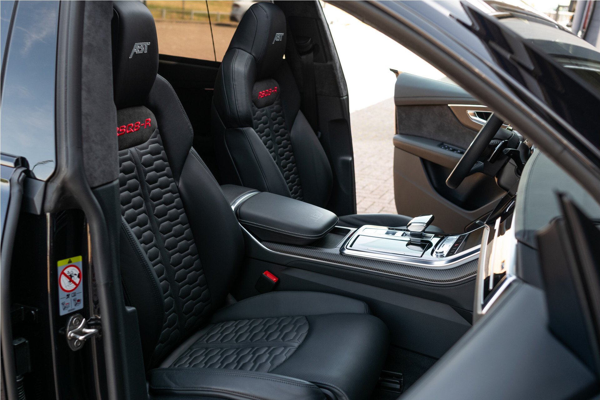 Audi RSQ8 R ABT 1 of 125 Carbon | 740 pk | FULL OPTIONS Foto 3