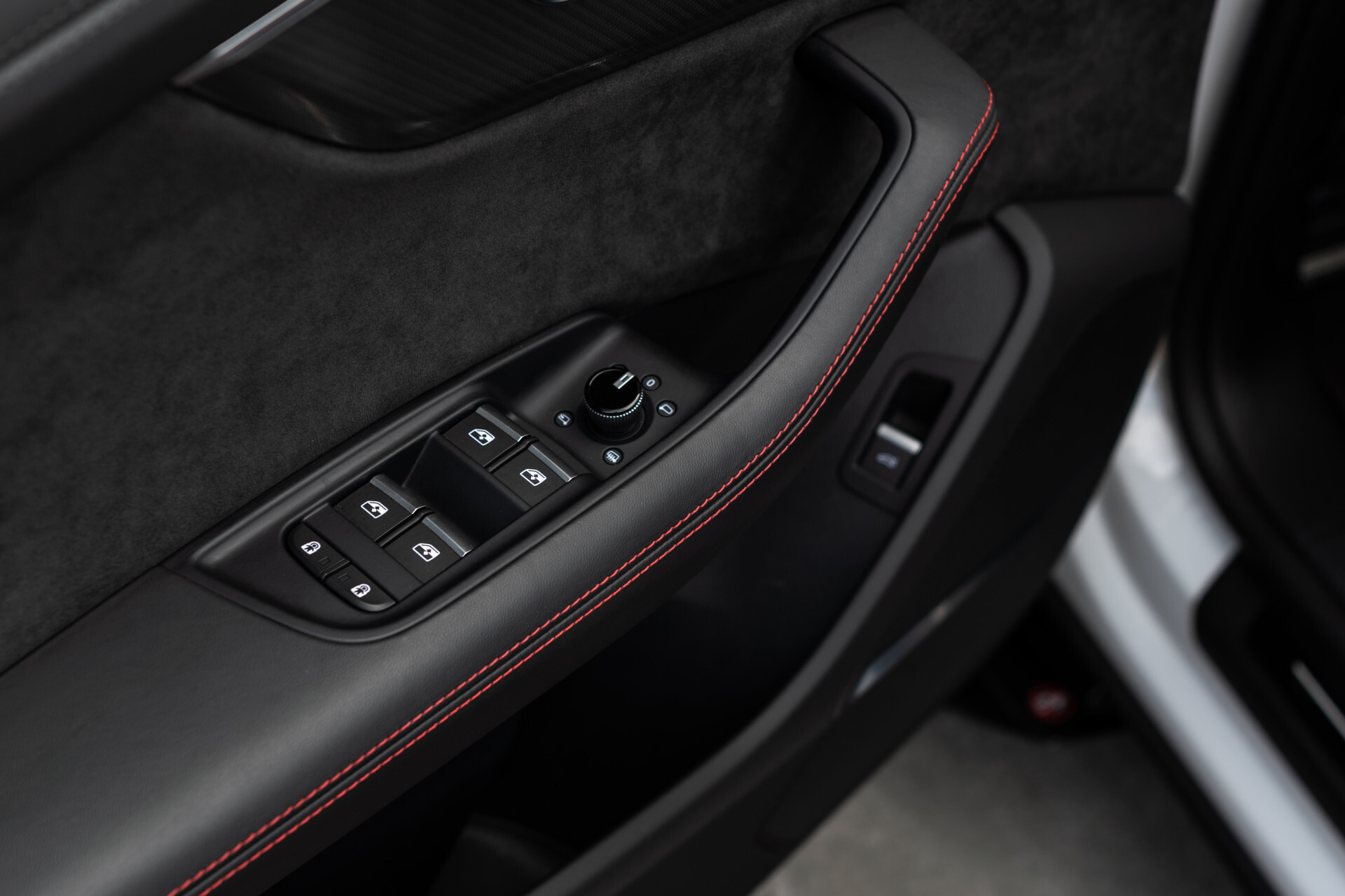 Audi RSQ8 R ABT 1 OF 125 Carbon | Garantie t/m 1-2026 | FULL OPTIONS Foto 31