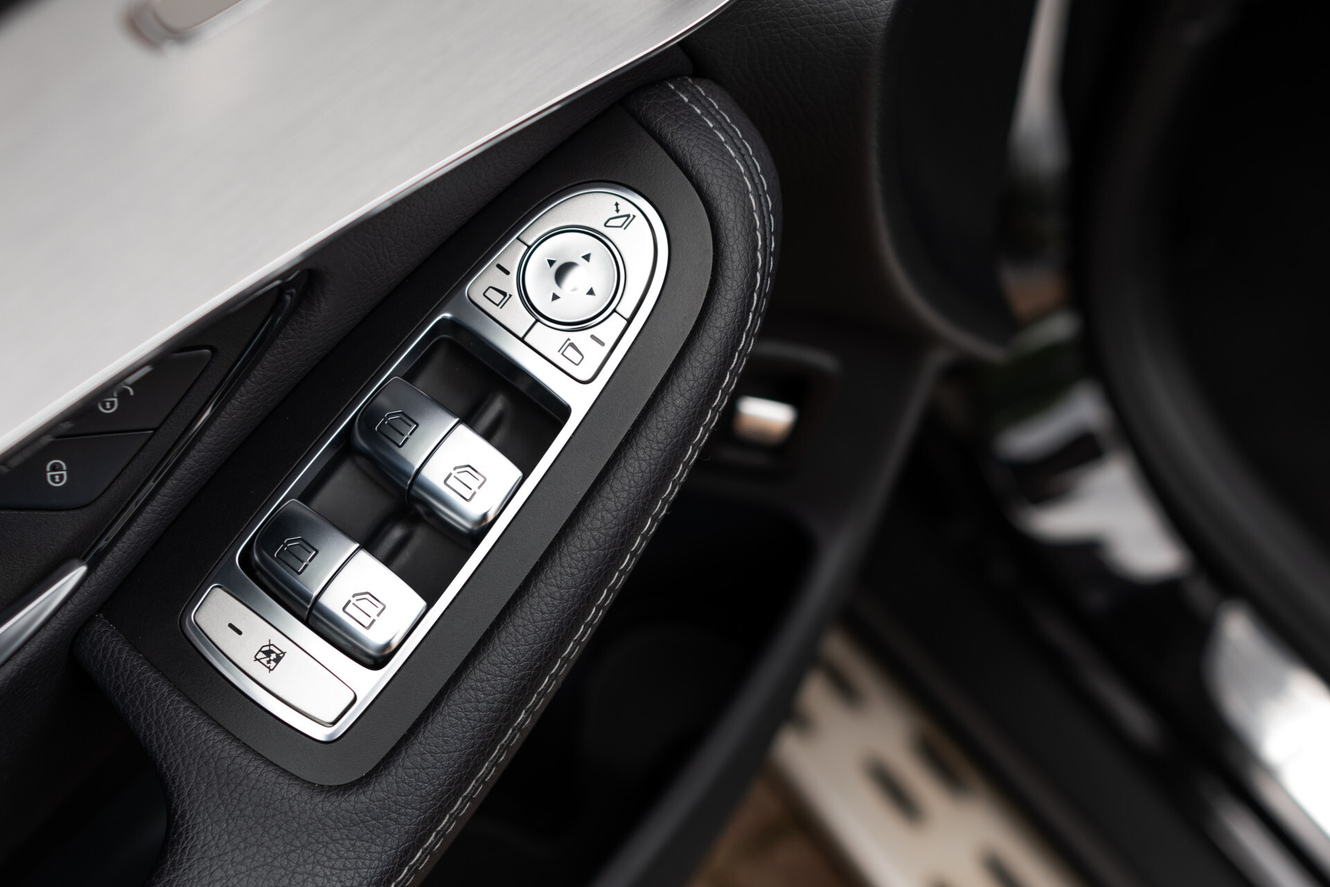 Mercedes-Benz GLC Coupé 250 4-M AMG | Schuifdak | 360 camera | Intelligent Light | Spoorpakket | Nightpakket Foto 11