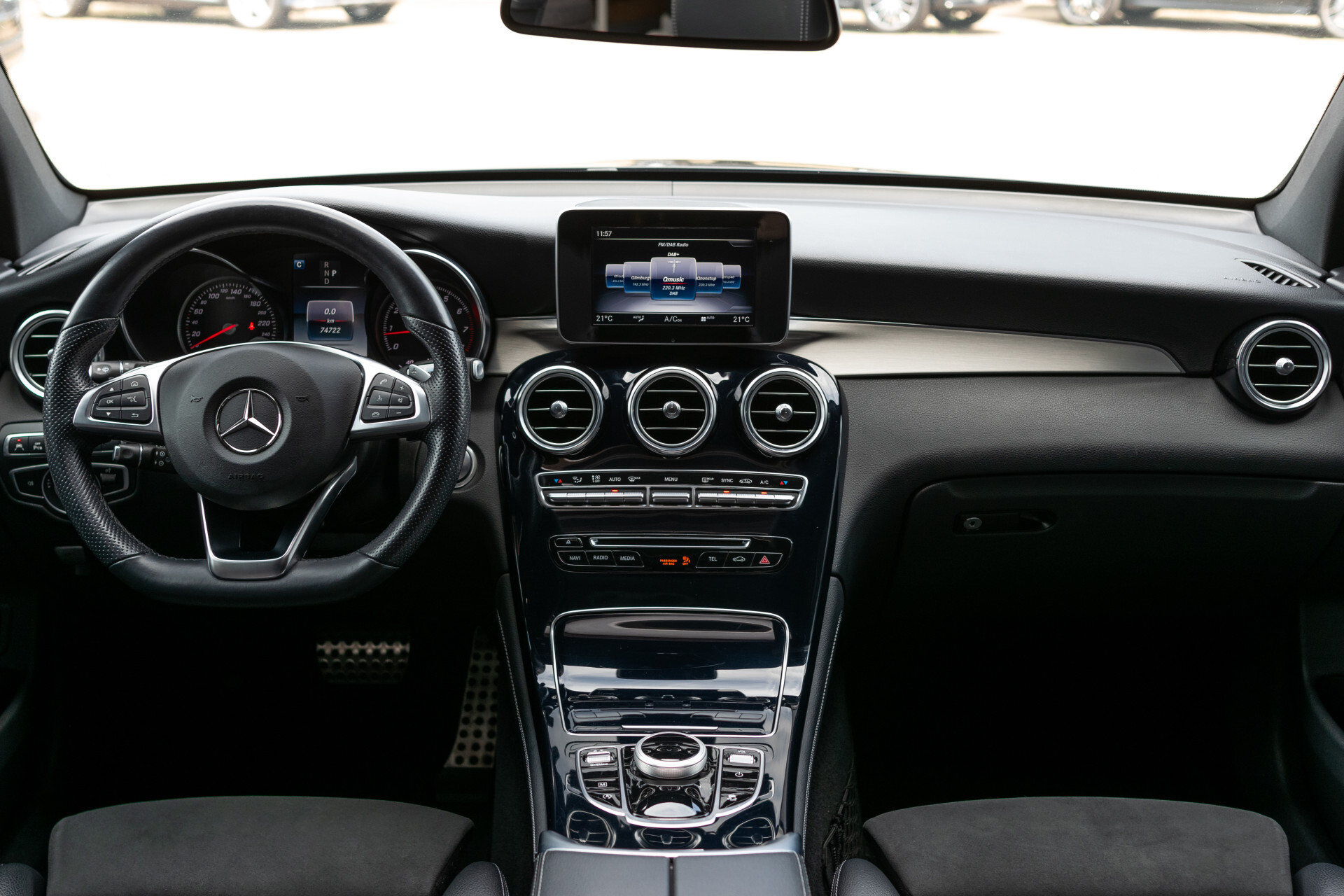 Mercedes-Benz GLC Coupé 250 4-M AMG | Schuifdak | 360 camera | Intelligent Light | Spoorpakket | Nightpakket Foto 5