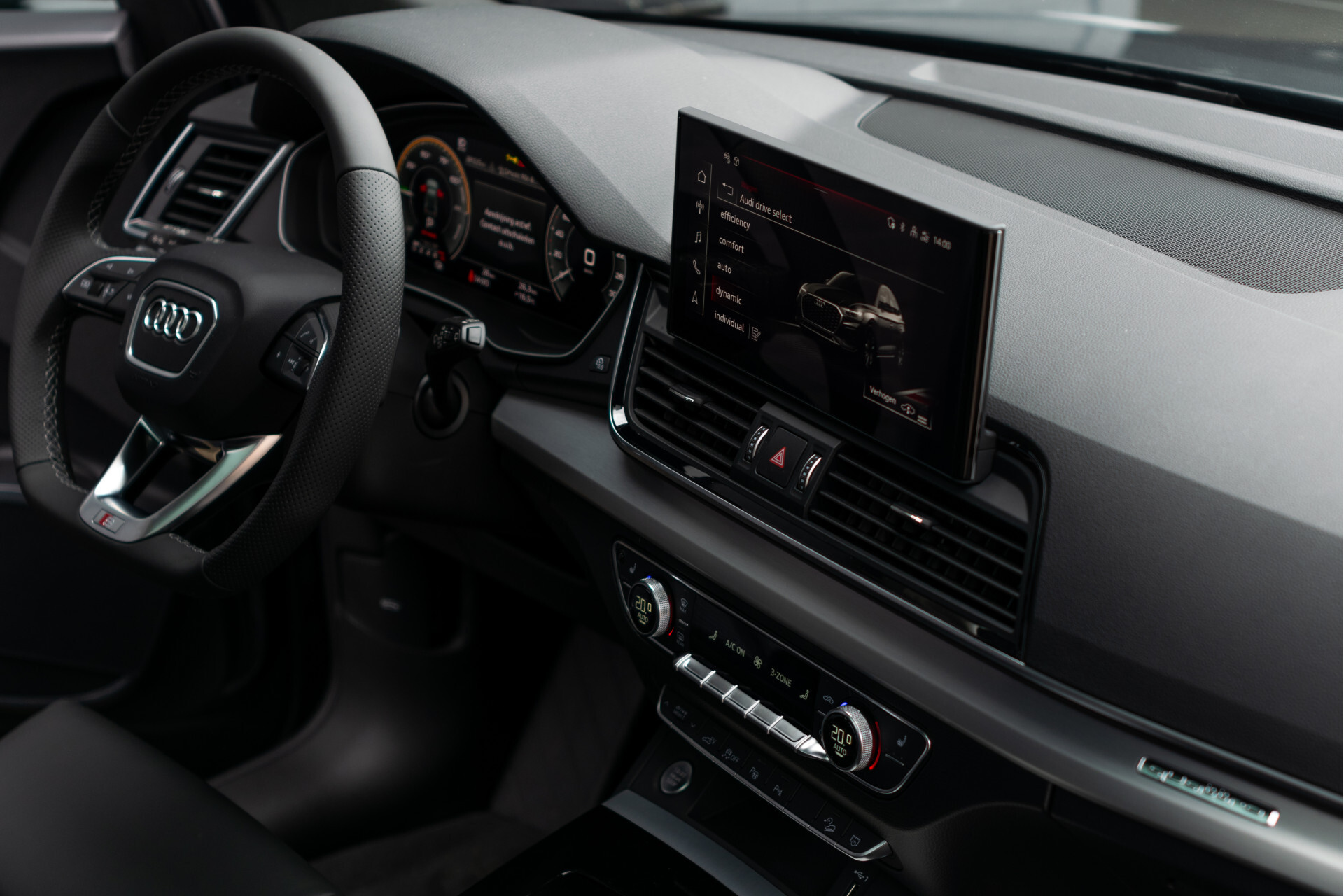 Audi Q5 Sportback 55 TFSI e S edition S edition Luchtvering|Panorama|Keyless|Nappa|Trekhaak|Zwart Optiek|Nieuwprijs €103268 Foto 24