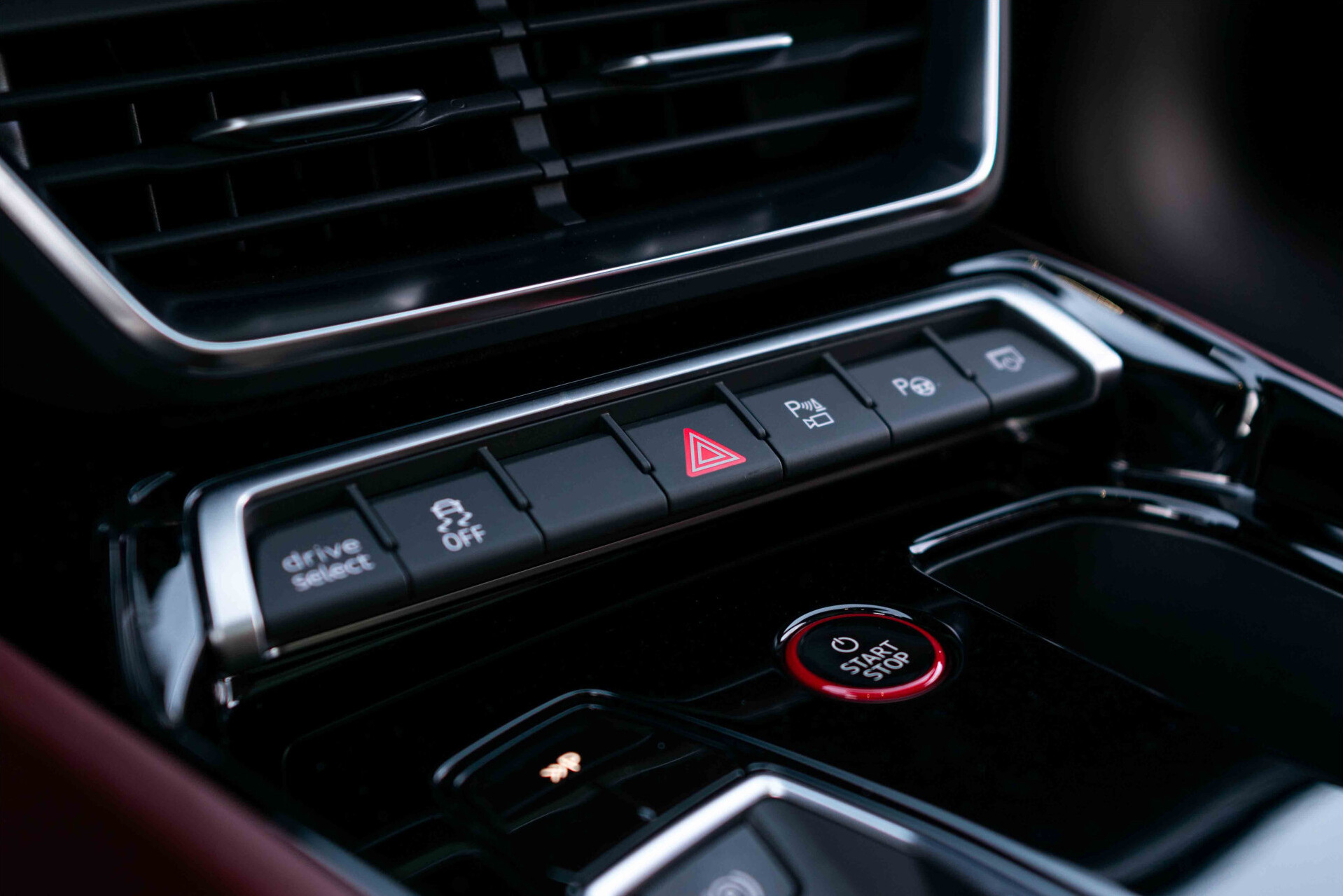 Audi e-tron GT RS 93 kWh 600 pk B&O|21"|Carbid Brakes|Laser|HUD|Alcantara|Assistentie Plus|Standkachel/koeling Foto 18