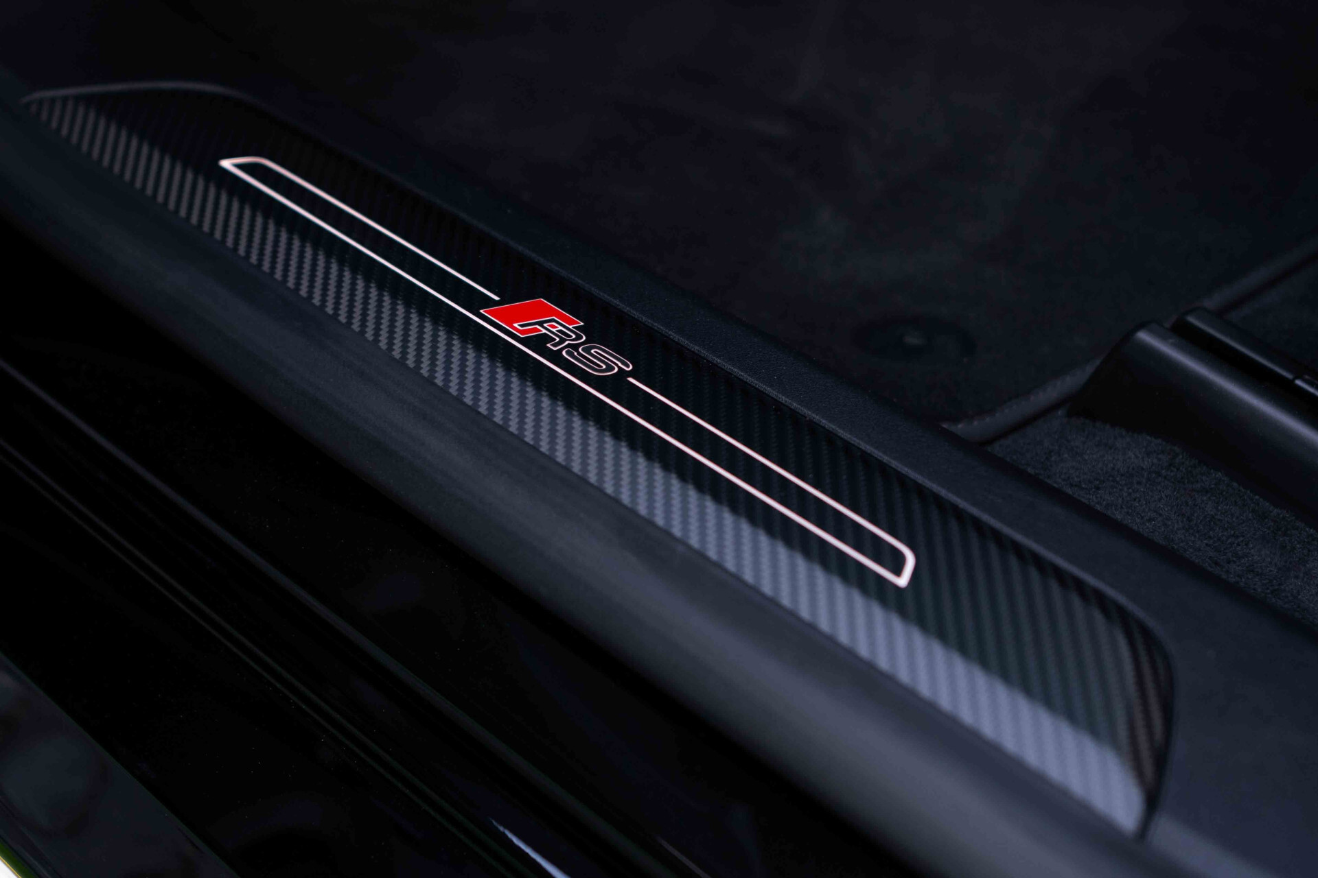 Audi e-tron GT RS 93 kWh 600 pk B&O|21"|Carbid Brakes|Laser|HUD|Alcantara|Assistentie Plus|Standkachel/koeling Foto 32