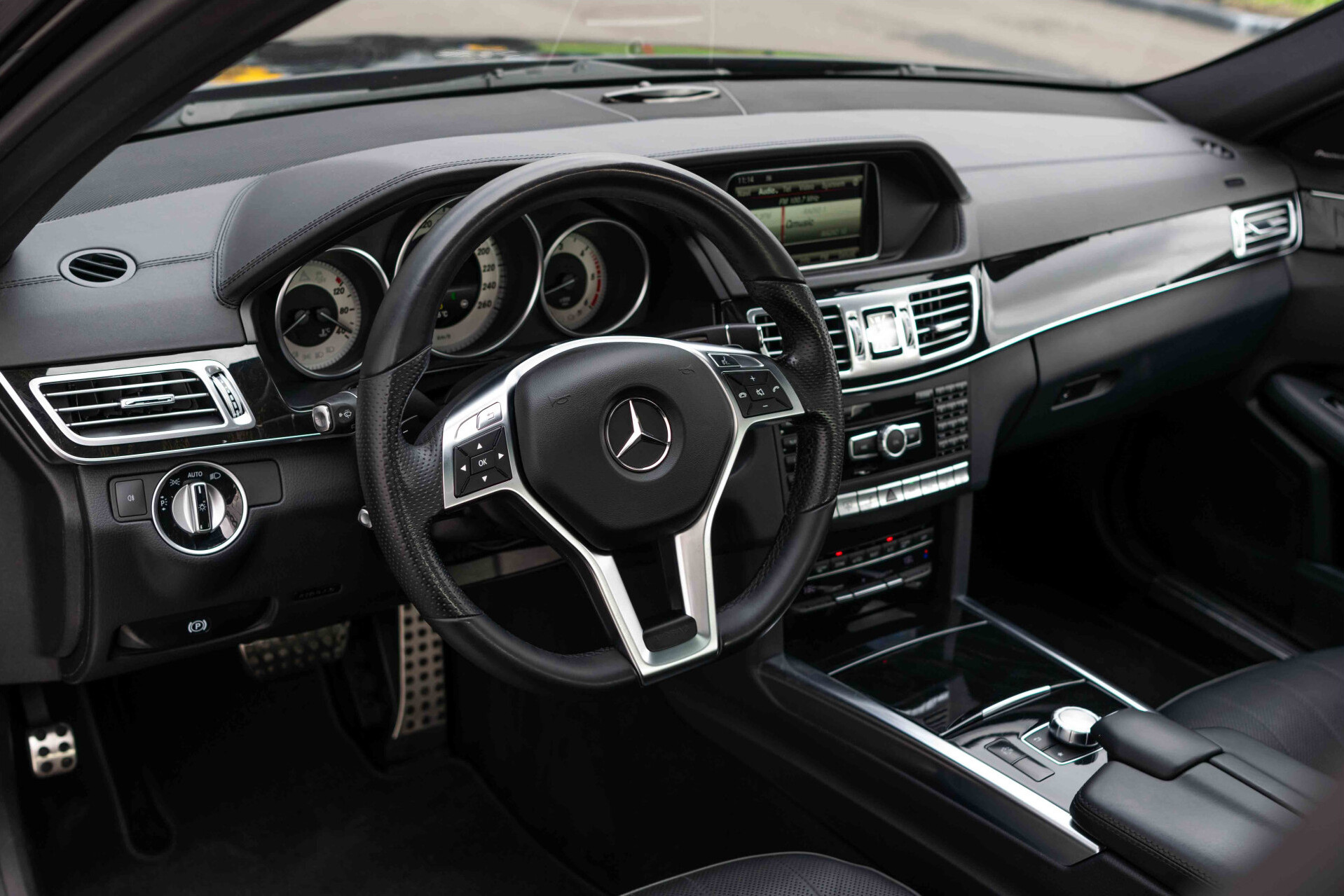 Mercedes-Benz E-Klasse 350 Bluetec AMG Massage|Distronic|Keyless|Stoelkoeling|Entertainment|360 camera|Schuifdak|ILS|Zonnerolo's|19"|Harman-Kardon|Aut7 Foto 17