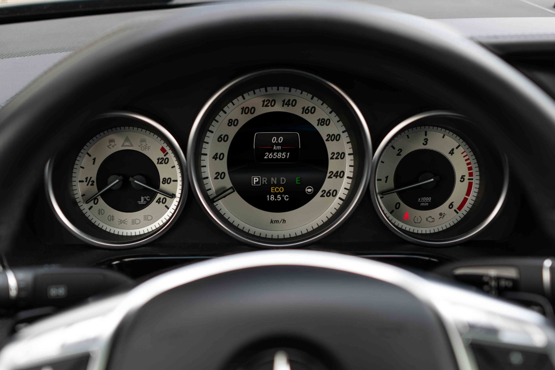 Mercedes-Benz E-Klasse 350 Bluetec AMG Massage|Distronic|Keyless|Stoelkoeling|Entertainment|360 camera|Schuifdak|ILS|Zonnerolo's|19"|Harman-Kardon|Aut7 Foto 7