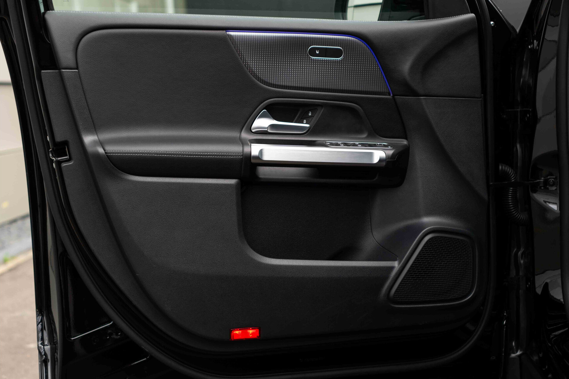 Mercedes-Benz GLB 180 Progressive Keyless-Go|MBUX|Sfeerverlichting|Camera|Verw-Stoelen|DAB|Privacyglas|Aut7 Foto 8