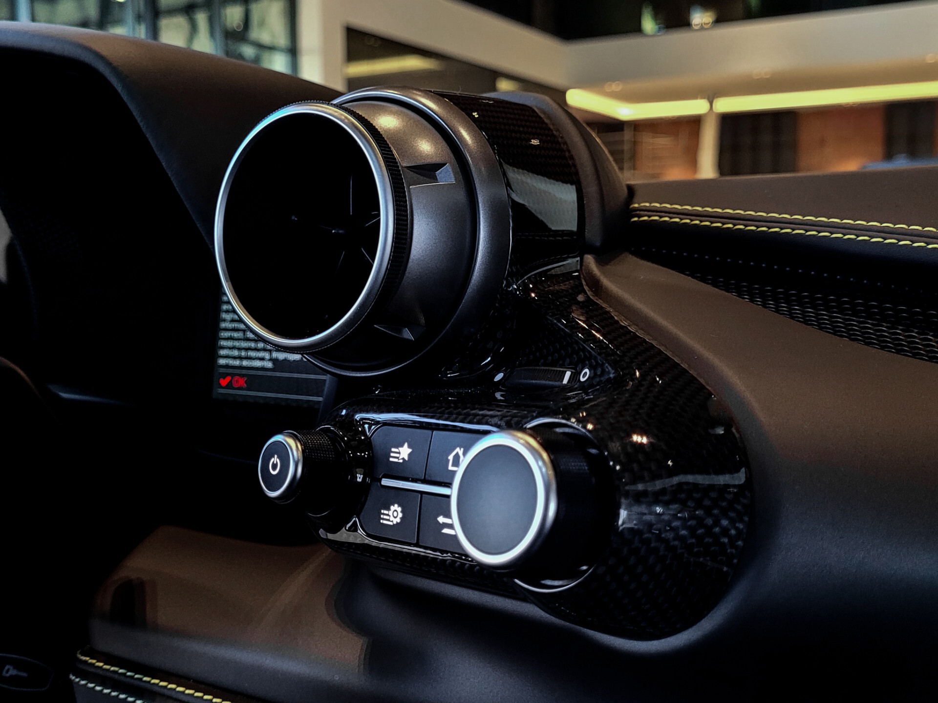 Ferrari F8 Tributo 3.9 V8 HELE Full Carbon|Novitec|Lift|Racing Seats|Passenger Display|JBL|Camera Foto 28