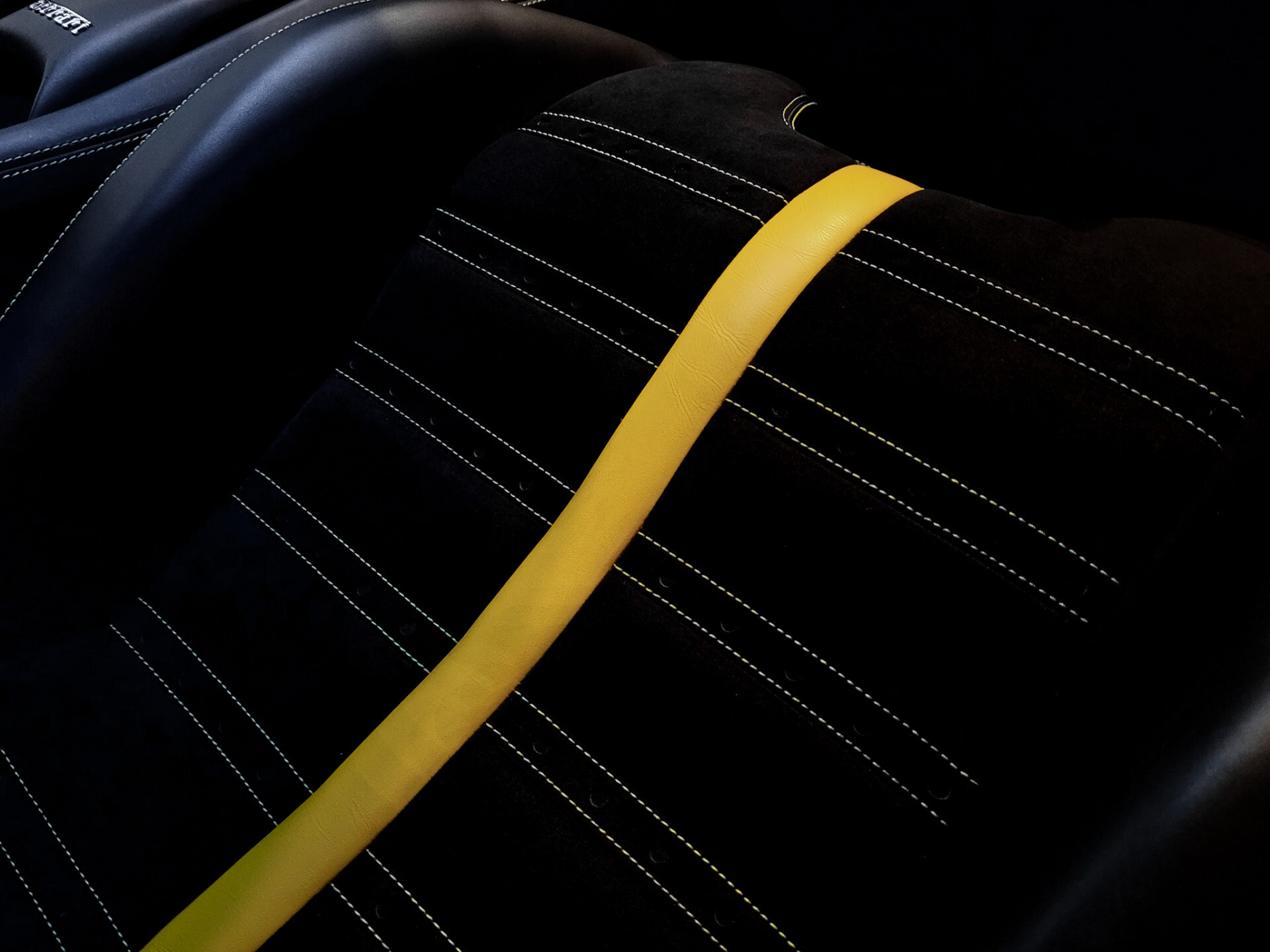Ferrari F8 Tributo 3.9 V8 HELE Full Carbon|Novitec|Lift|Racing Seats|Passenger Display|JBL|Camera Foto 38