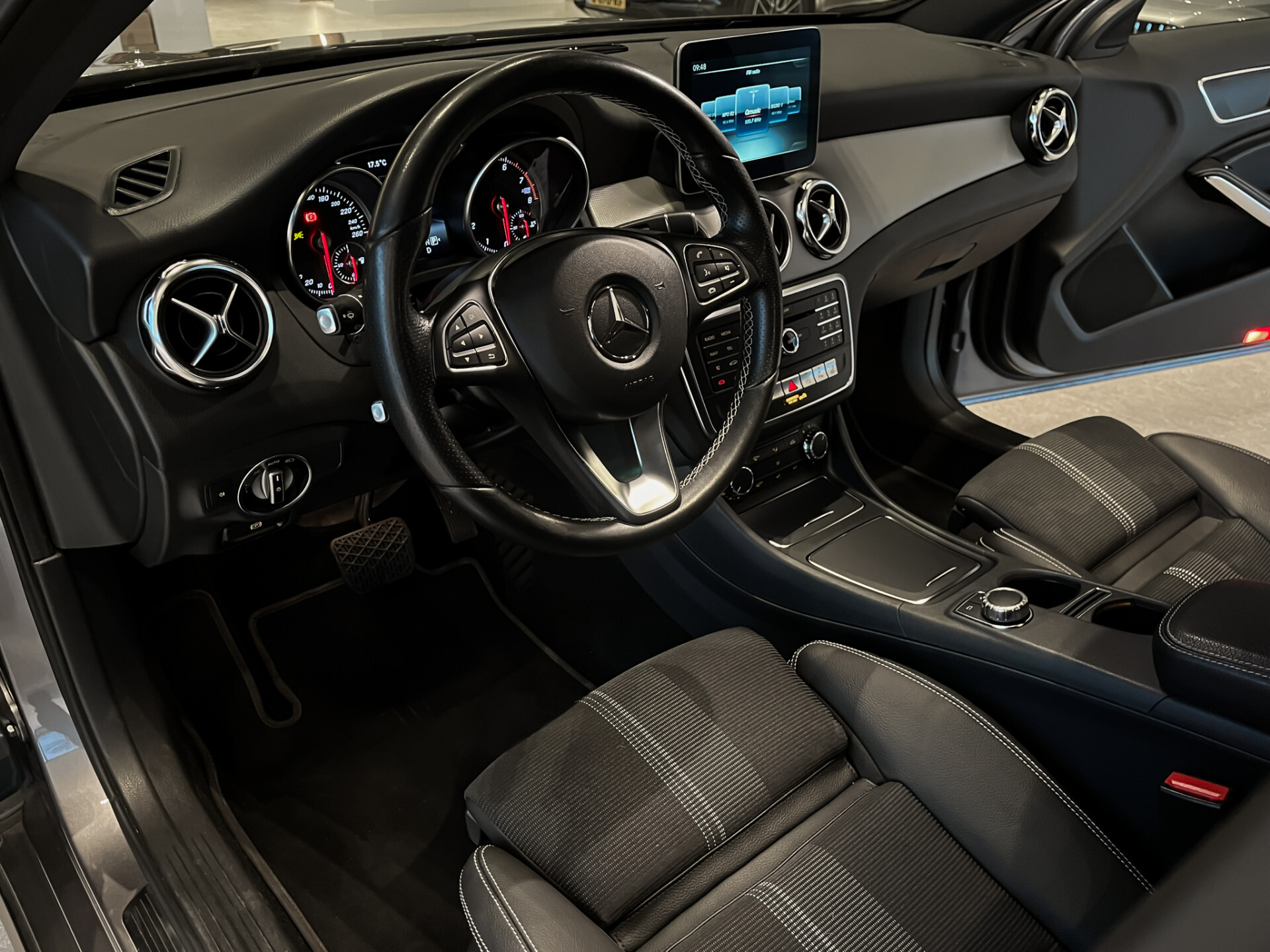 Mercedes-Benz GLA 180 Facelift Progressive | Spoorpakket | Keyless | Verw-stoelen | Media display | 18" | Aut7 Foto 14